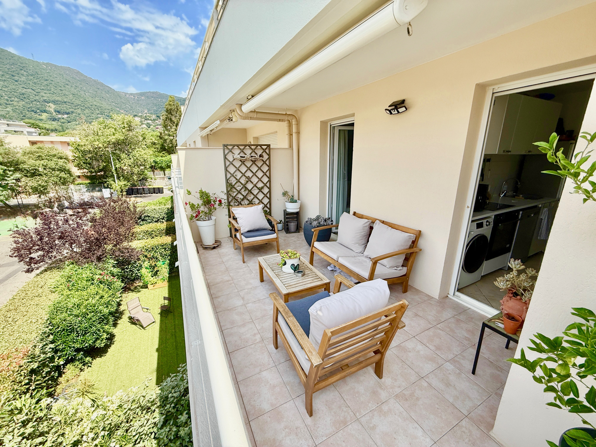 T3 contemporain 60 m2   Résidence récente et sécurisée