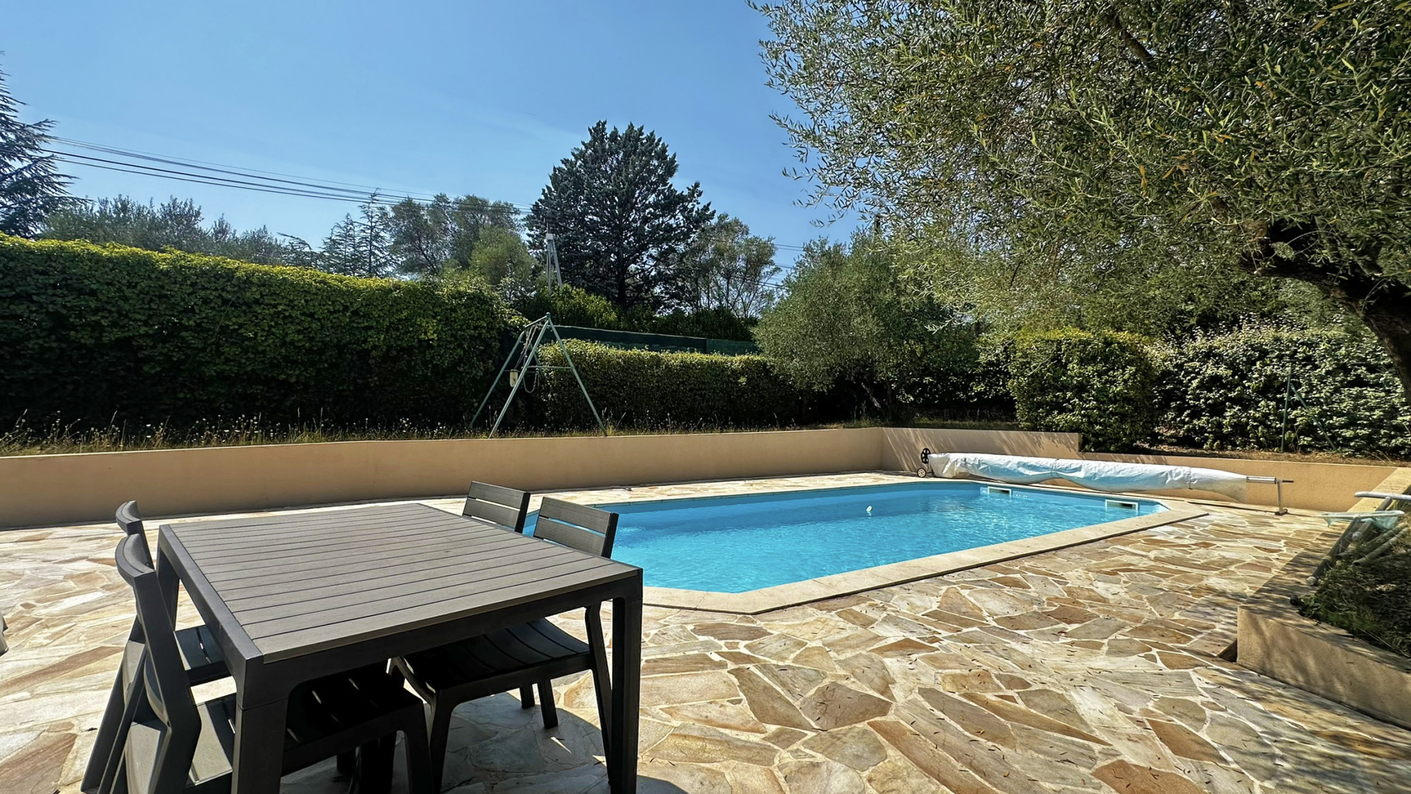 MAISON FAMILIALE AVEC PISCINE   CALME ET ESPACE SANS VIS-À-VIS