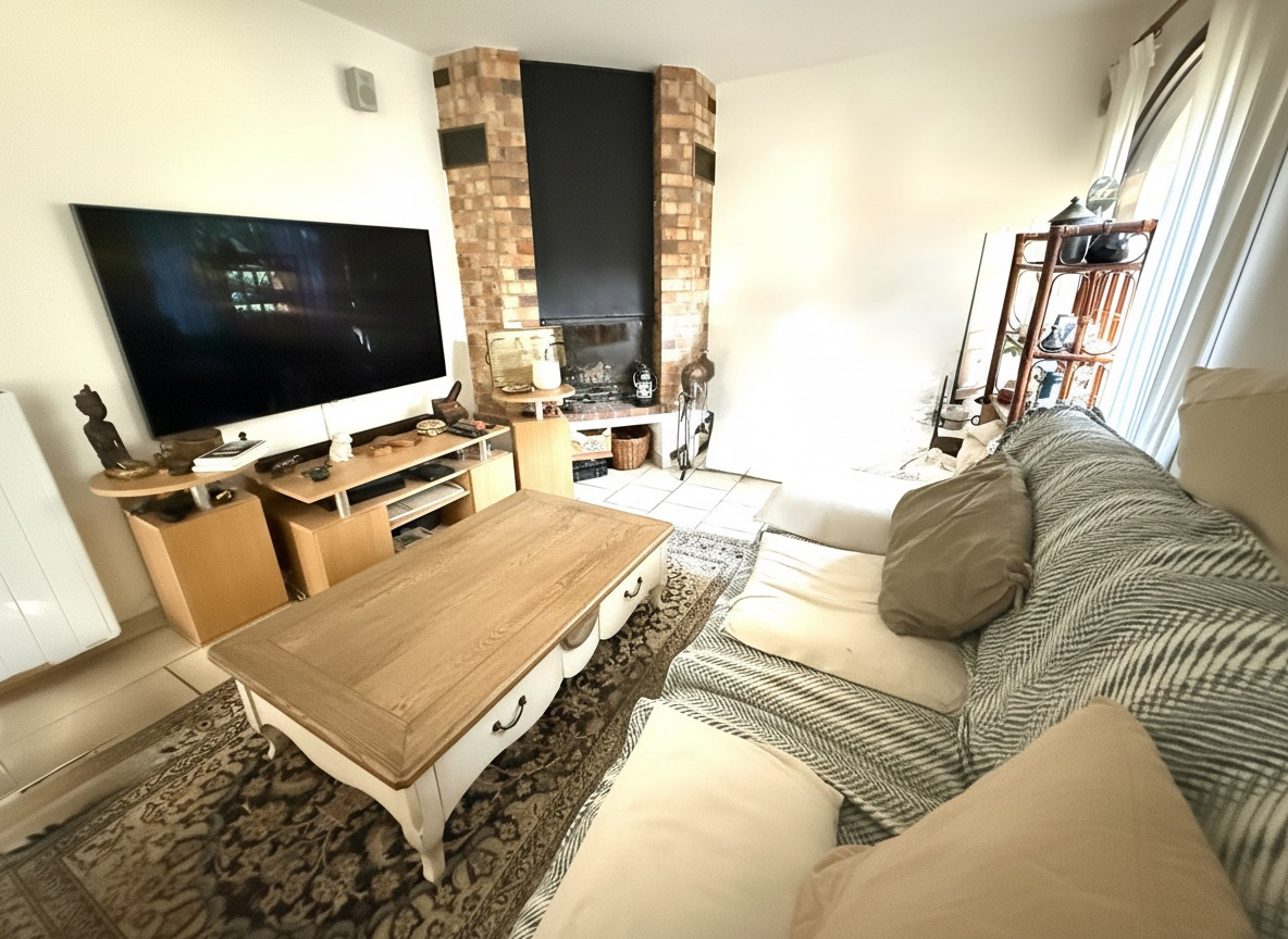 Maison ancienne avec potentiel   Terrain plat XXL et dépendances