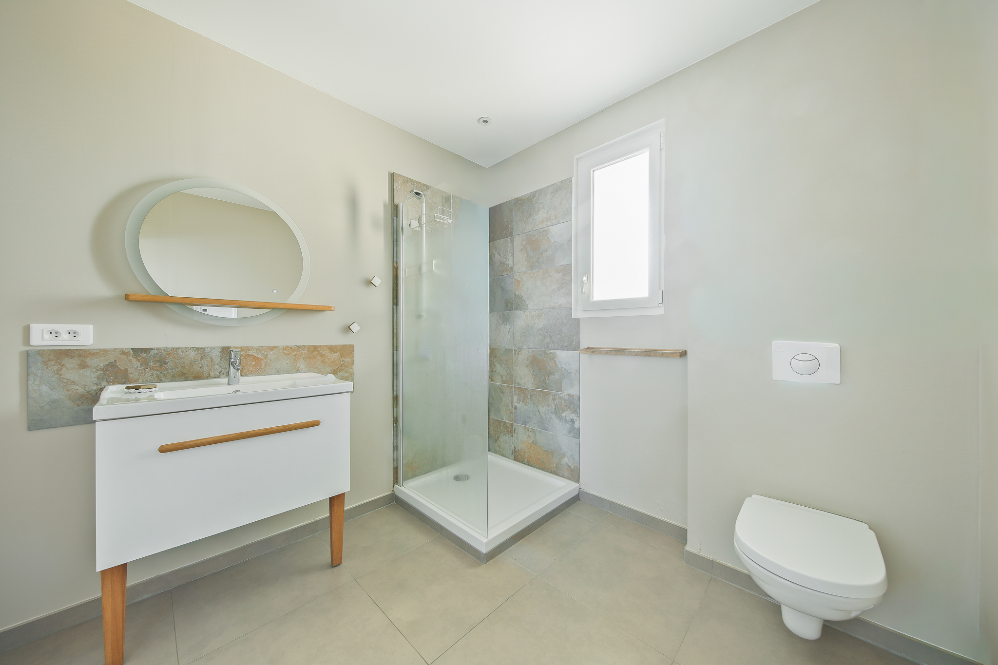 COUP DE COEUR  – GIENS – VILLA T7 VUE MER ET MARAIS