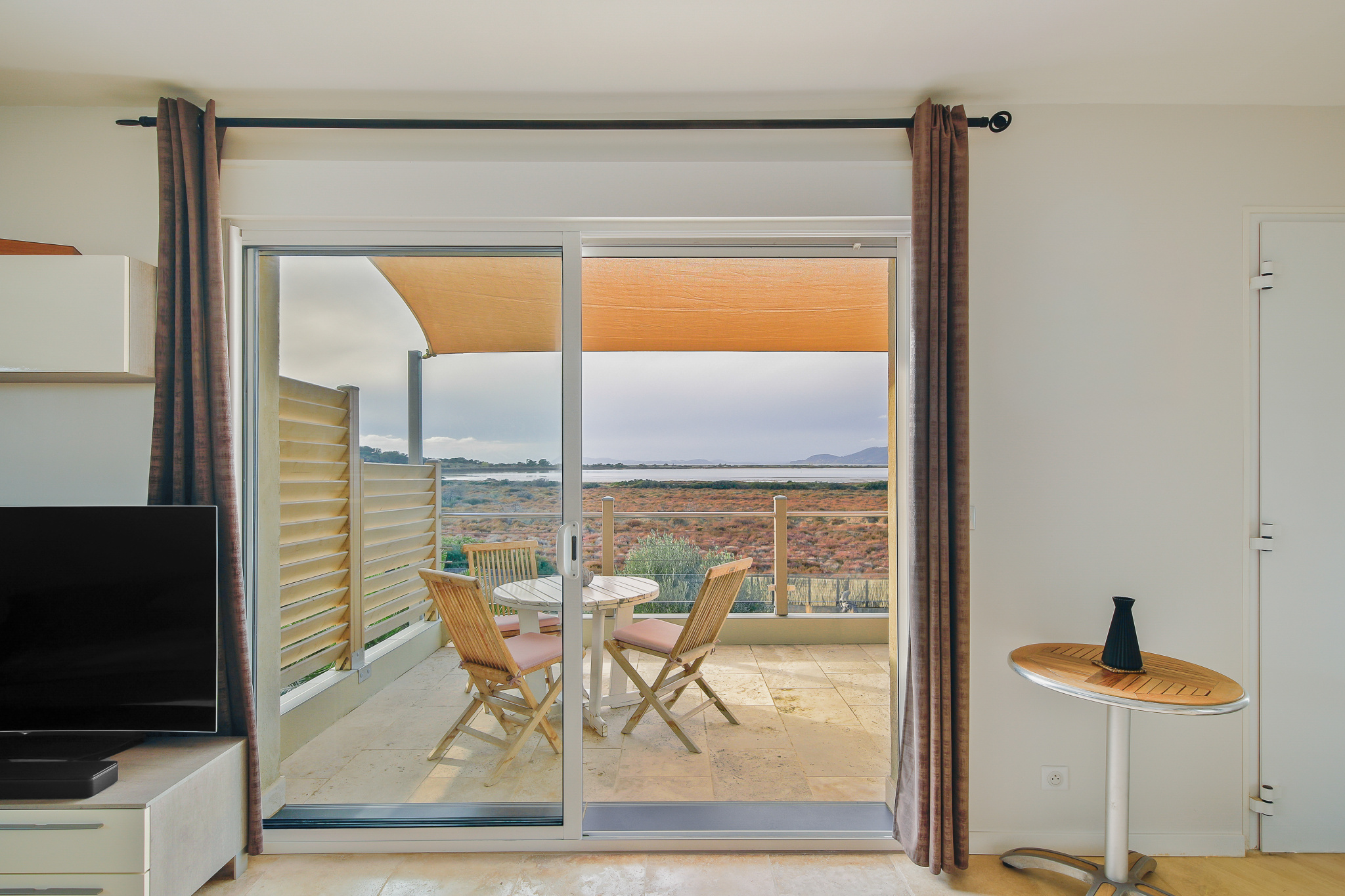 COUP DE COEUR  – GIENS – VILLA T7 VUE MER ET MARAIS