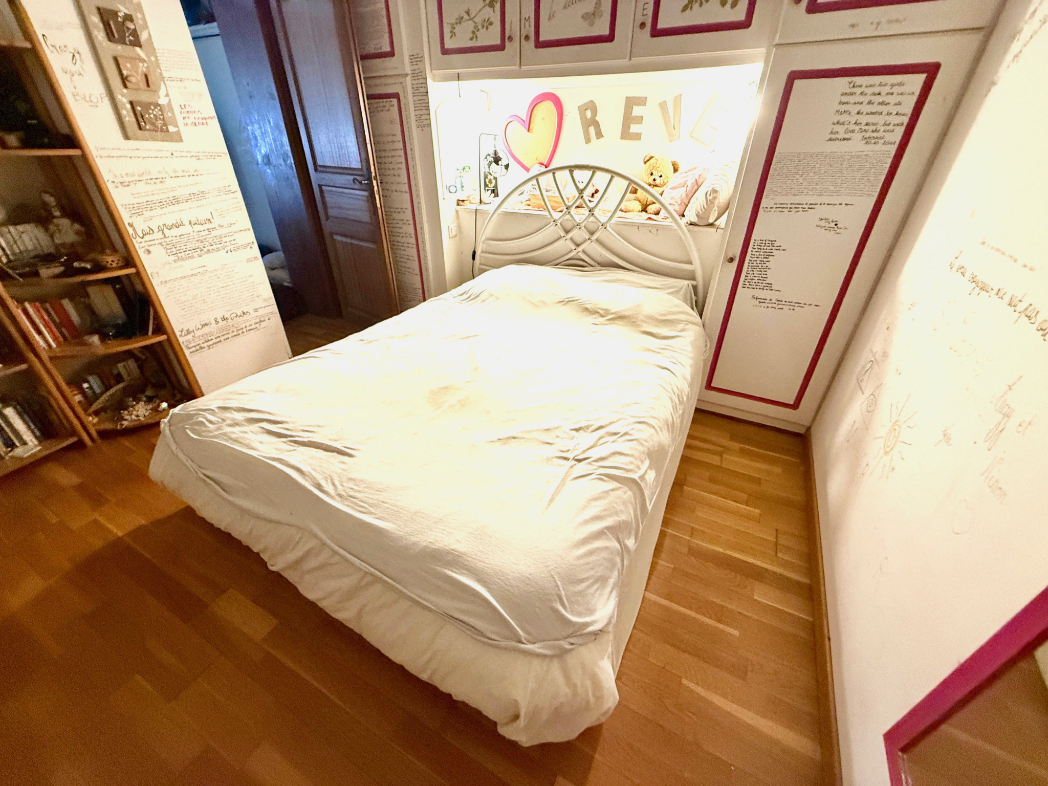 Maison ancienne avec potentiel   Terrain plat XXL et dépendances