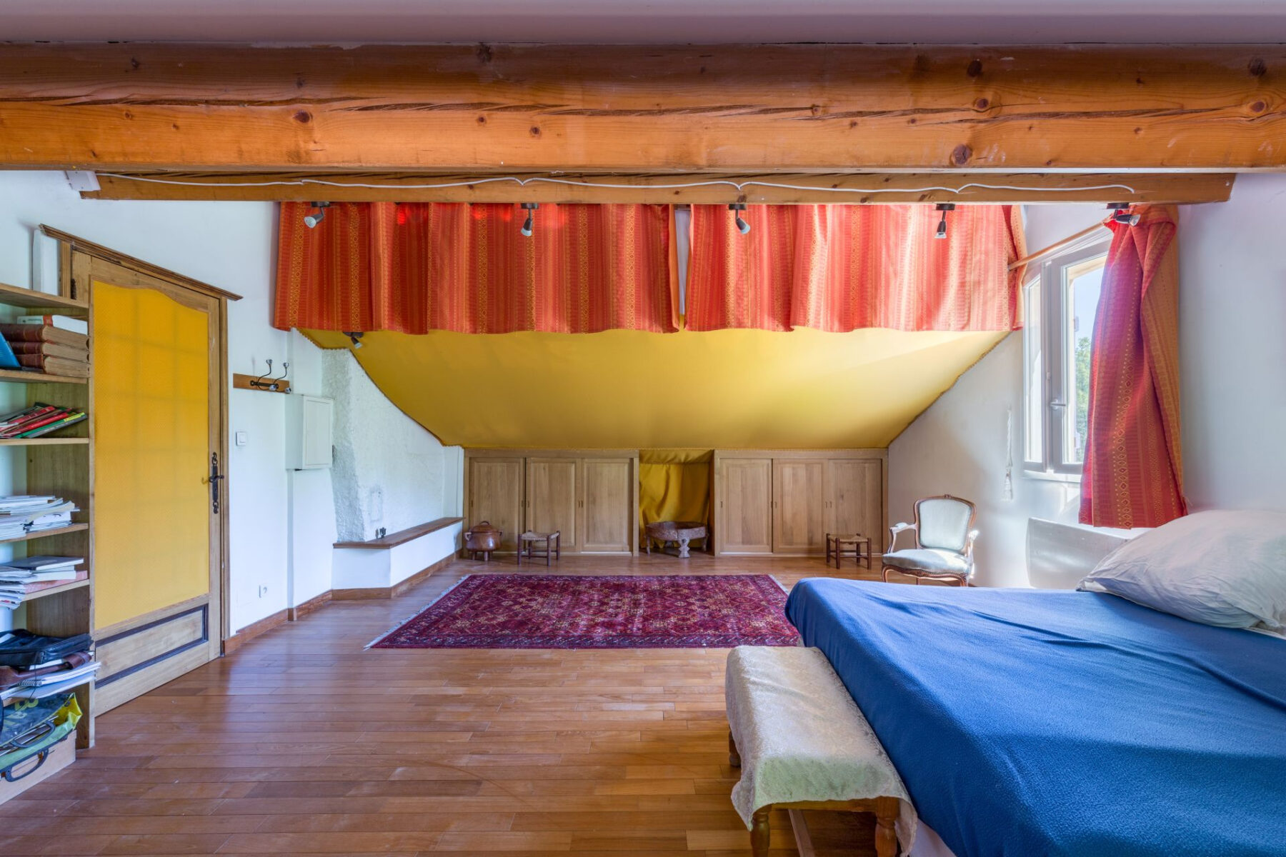 2 Maisons, 2 piscines, atelier indépendant et près de 3ha de