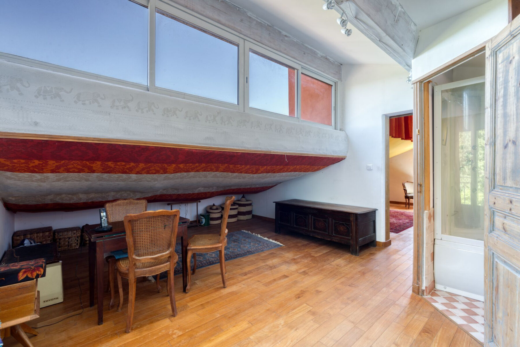 2 Maisons, 2 piscines, atelier indépendant et près de 3ha de