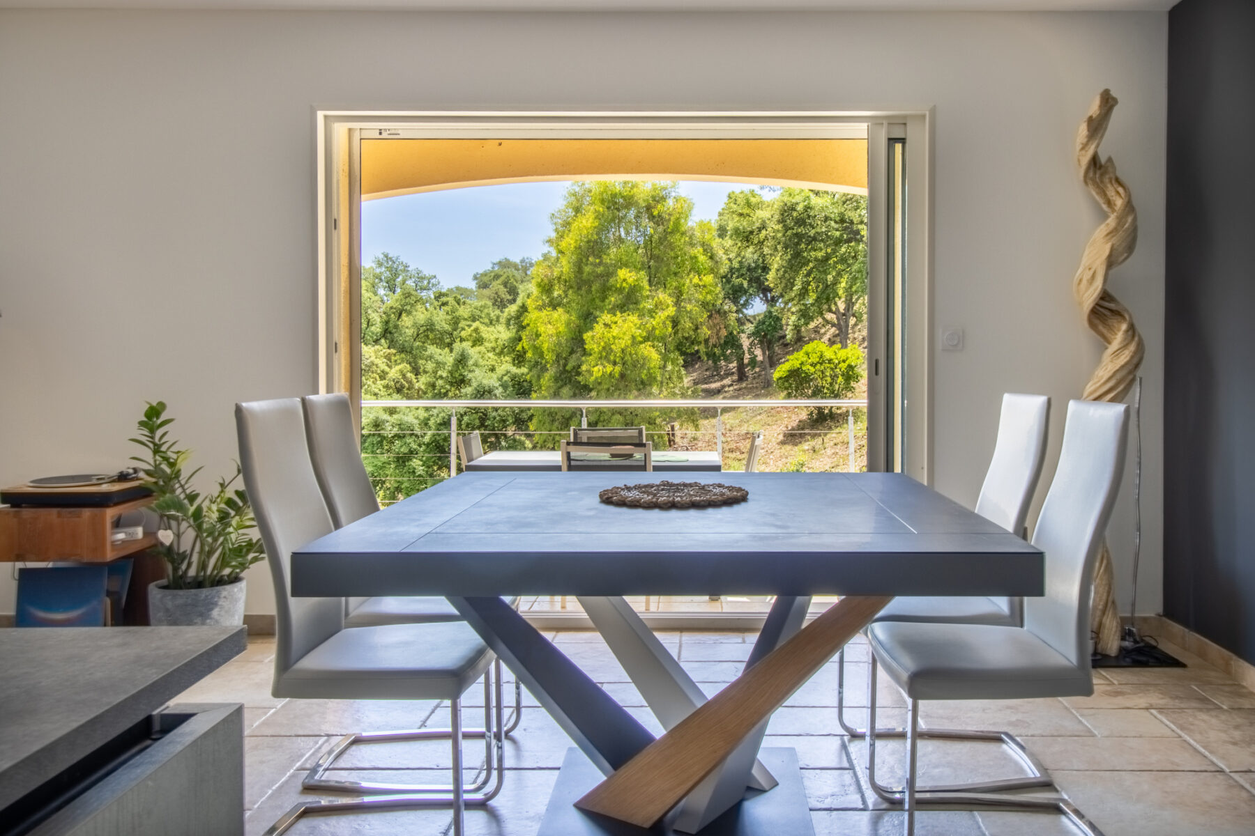 Villa en impasse avec dépendance