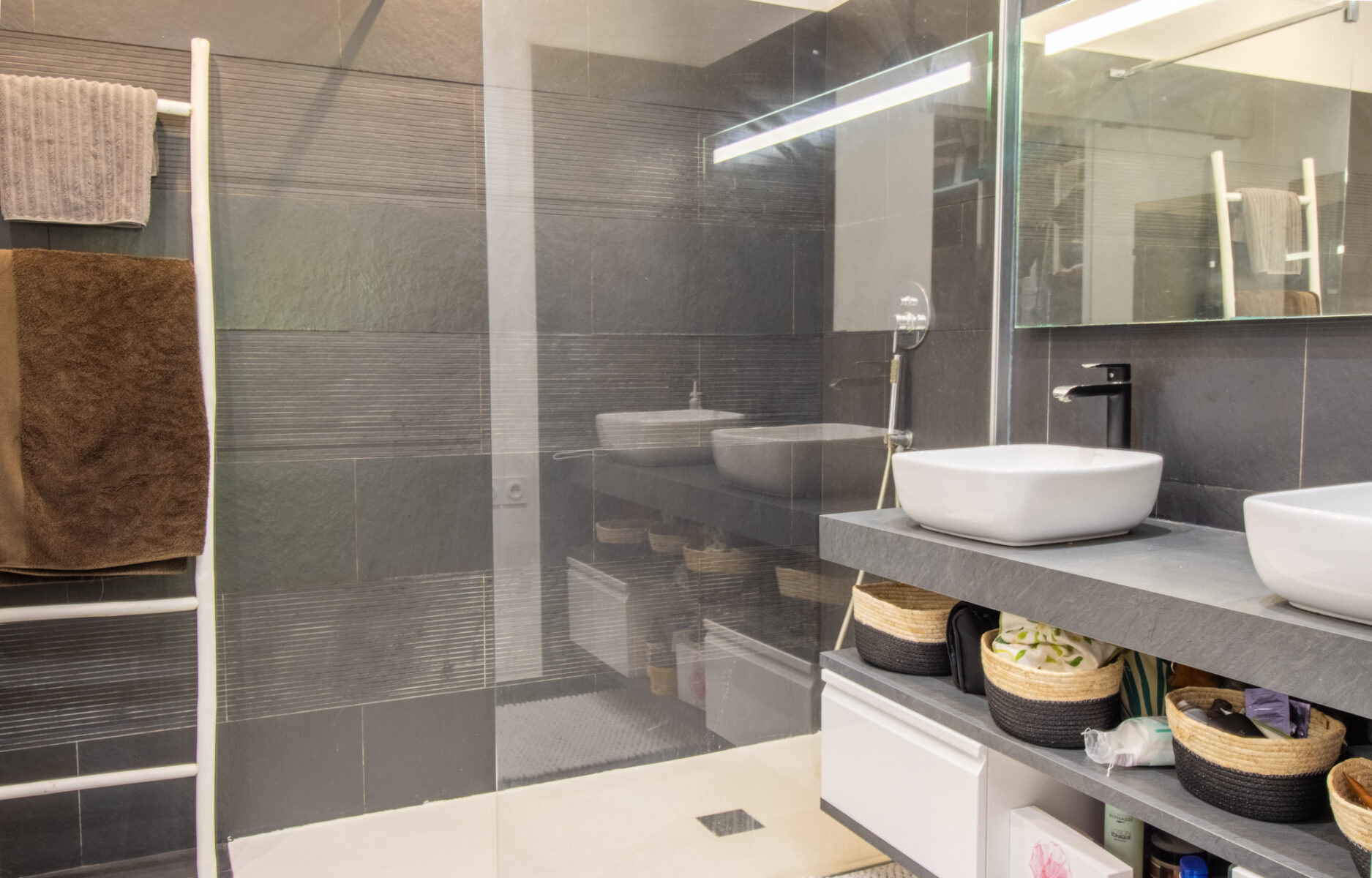 Villa en impasse avec dépendance