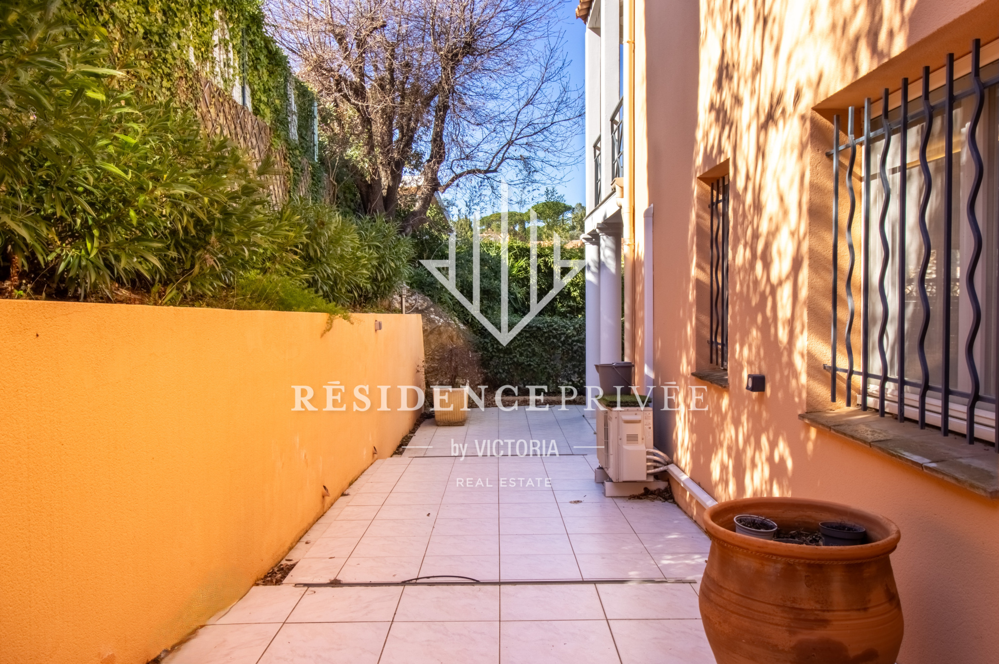 Rez-de-jardin en centre ville, au calme avec 3 chambres