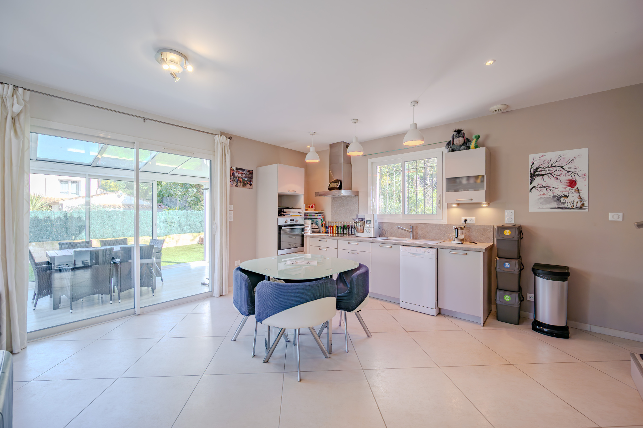 MAISON RECENTE AU CALME …