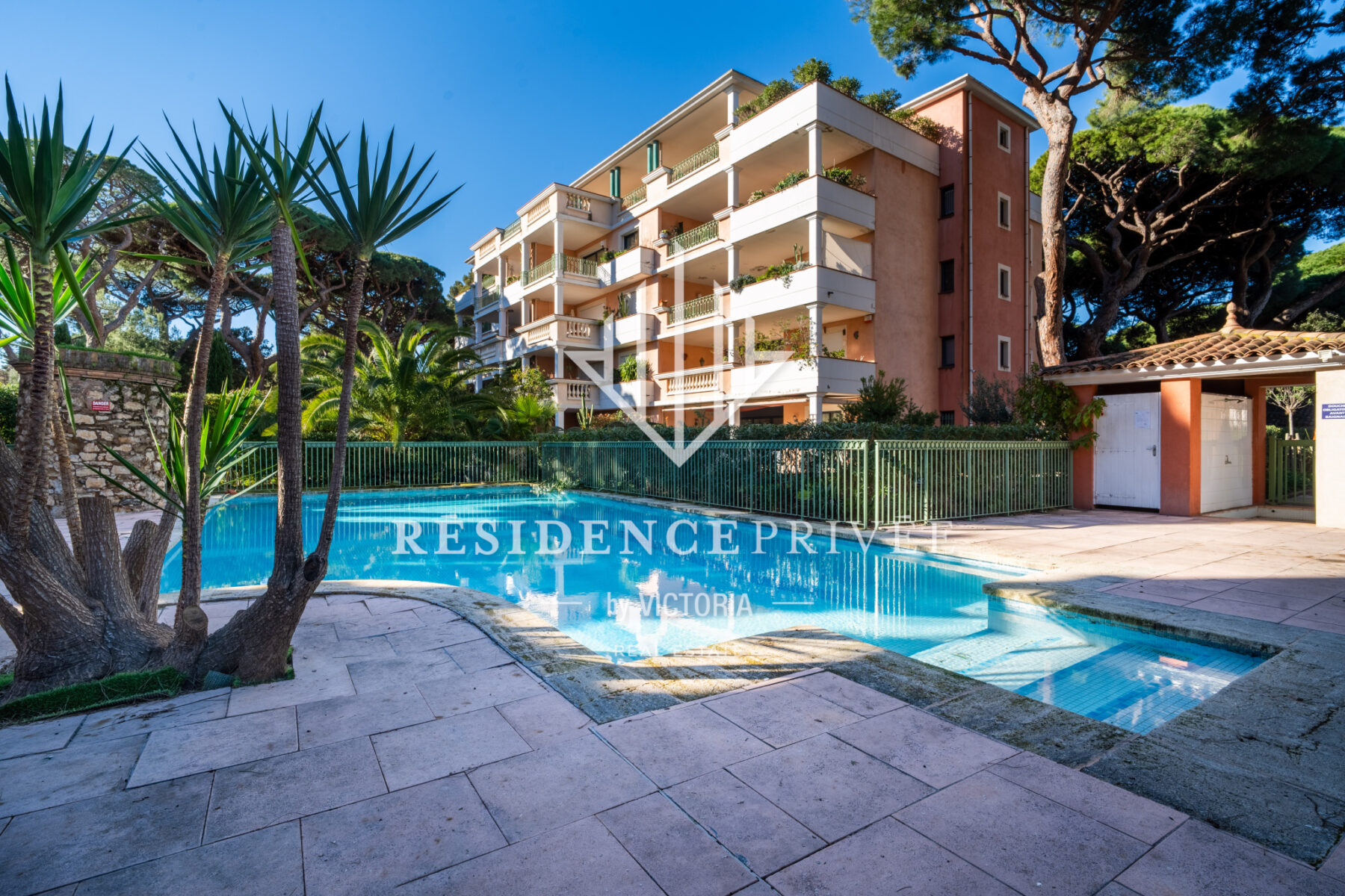 Appartement 5 pièces Terrasse, Piscine et Garage sur le Port