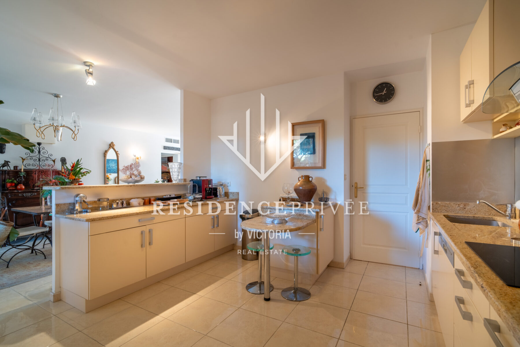 Appartement 5 pièces Terrasse, Piscine et Garage sur le Port