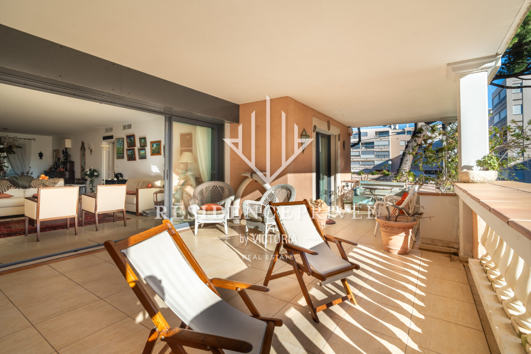 Appartement 5 pièces Terrasse, Piscine et Garage sur le Port