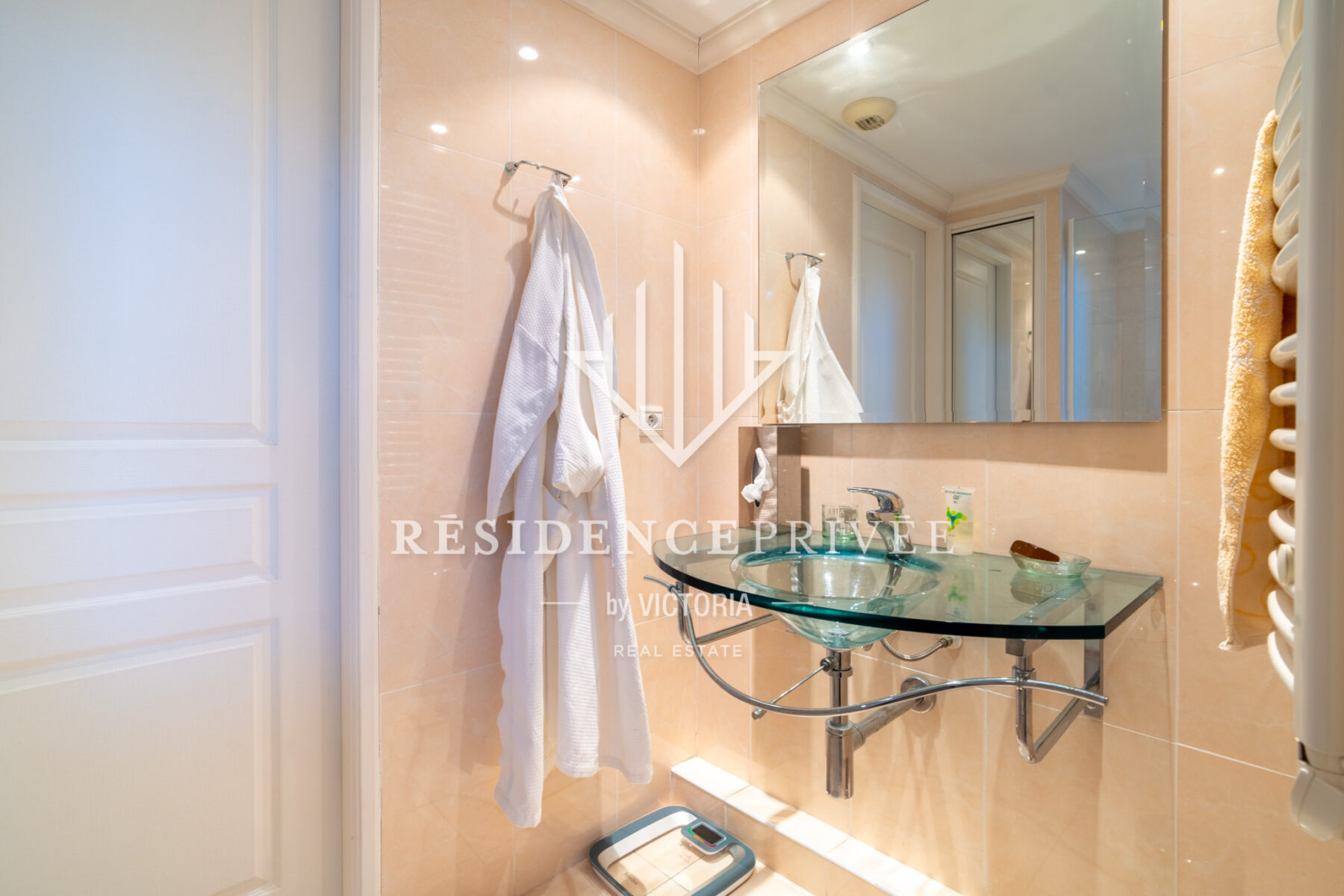 Appartement 5 pièces Terrasse, Piscine et Garage sur le Port