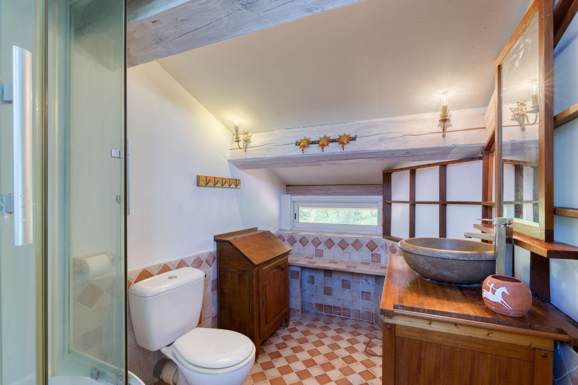 2 Maisons, 2 piscines, atelier indépendant et près de 3ha de terrains