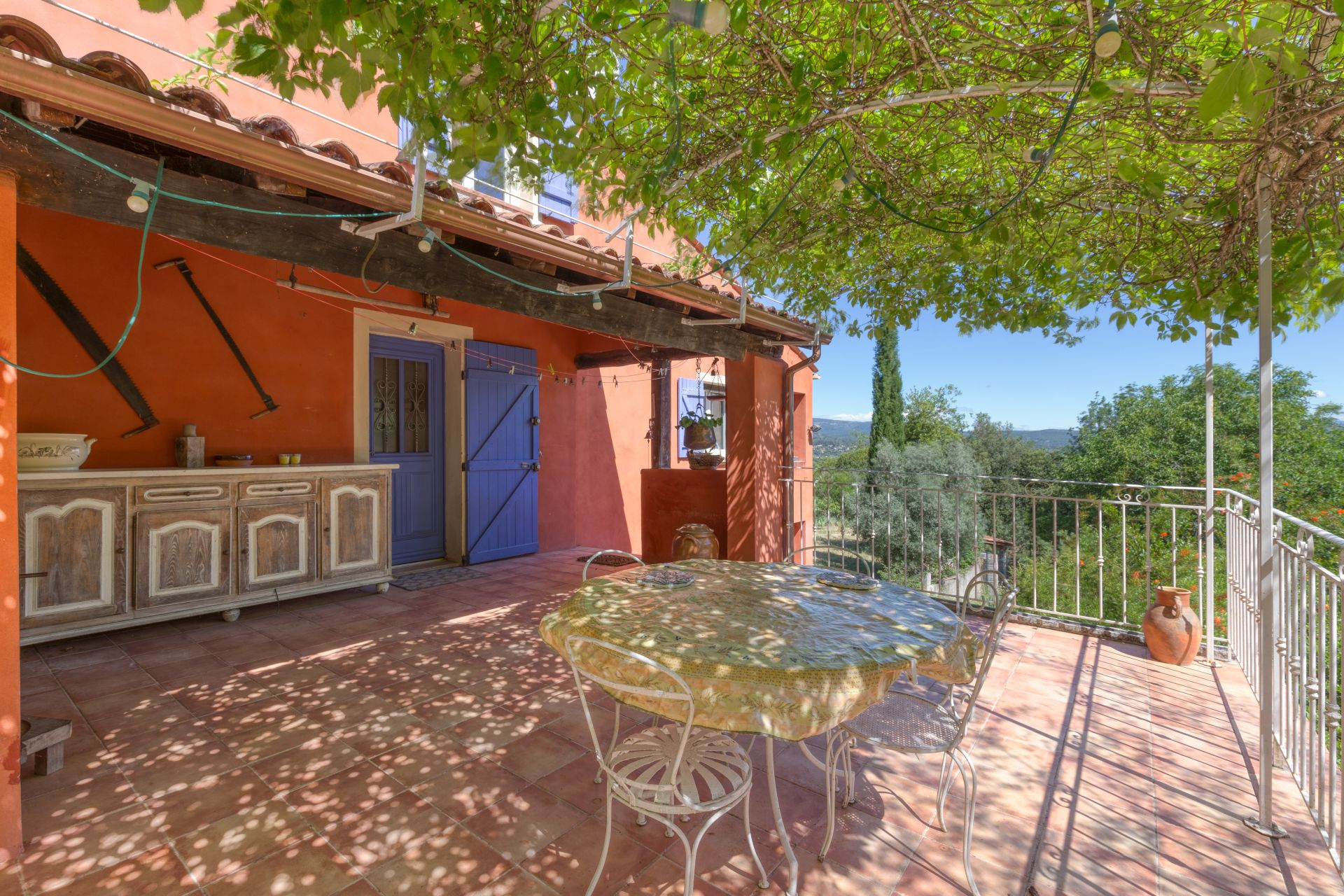 2 Maisons, 2 piscines, atelier indépendant et près de 3ha de terrains