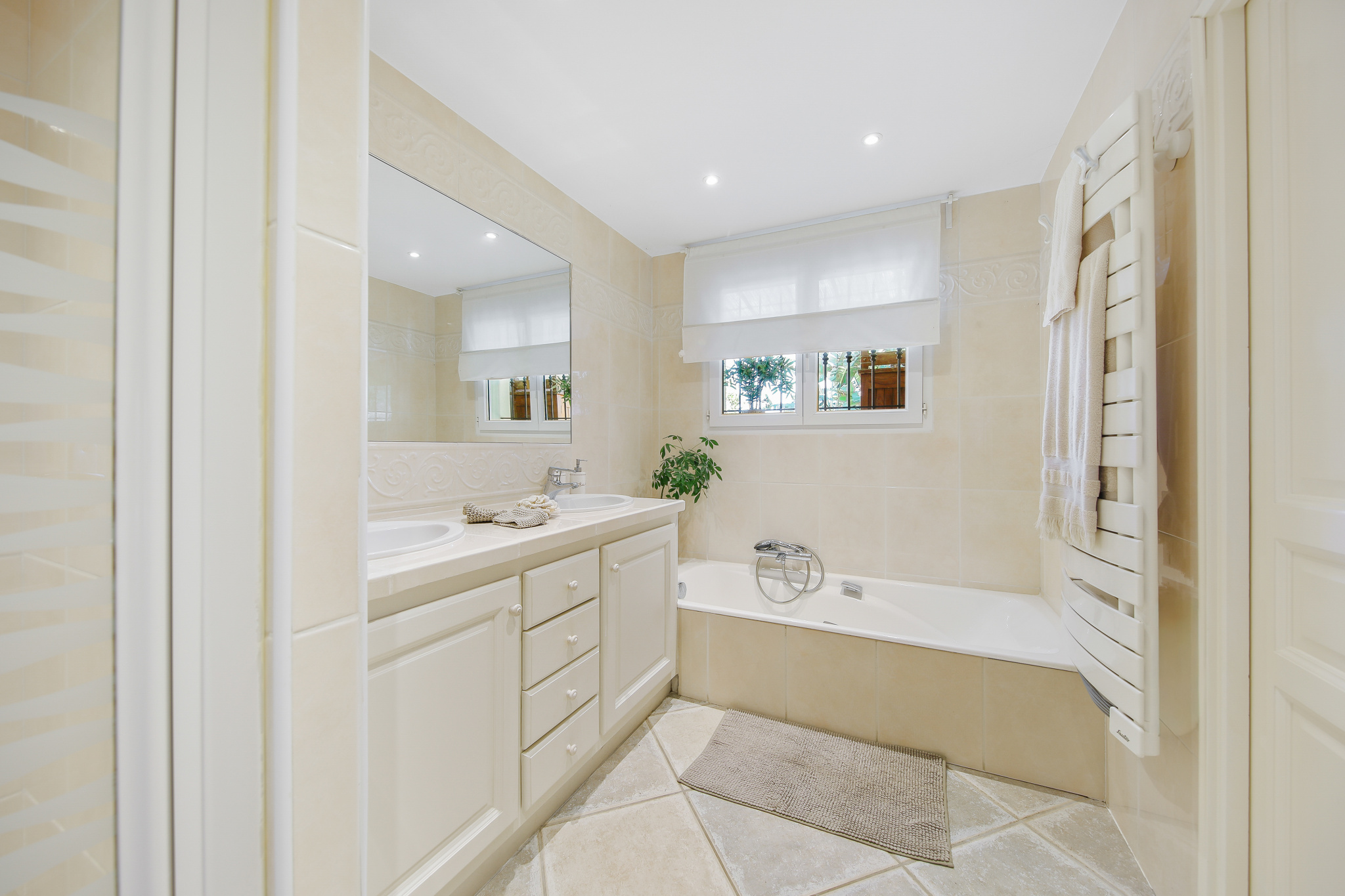 MAGNIFIQUE VILLA COUP DE COEUR A CARQUEIRANNE