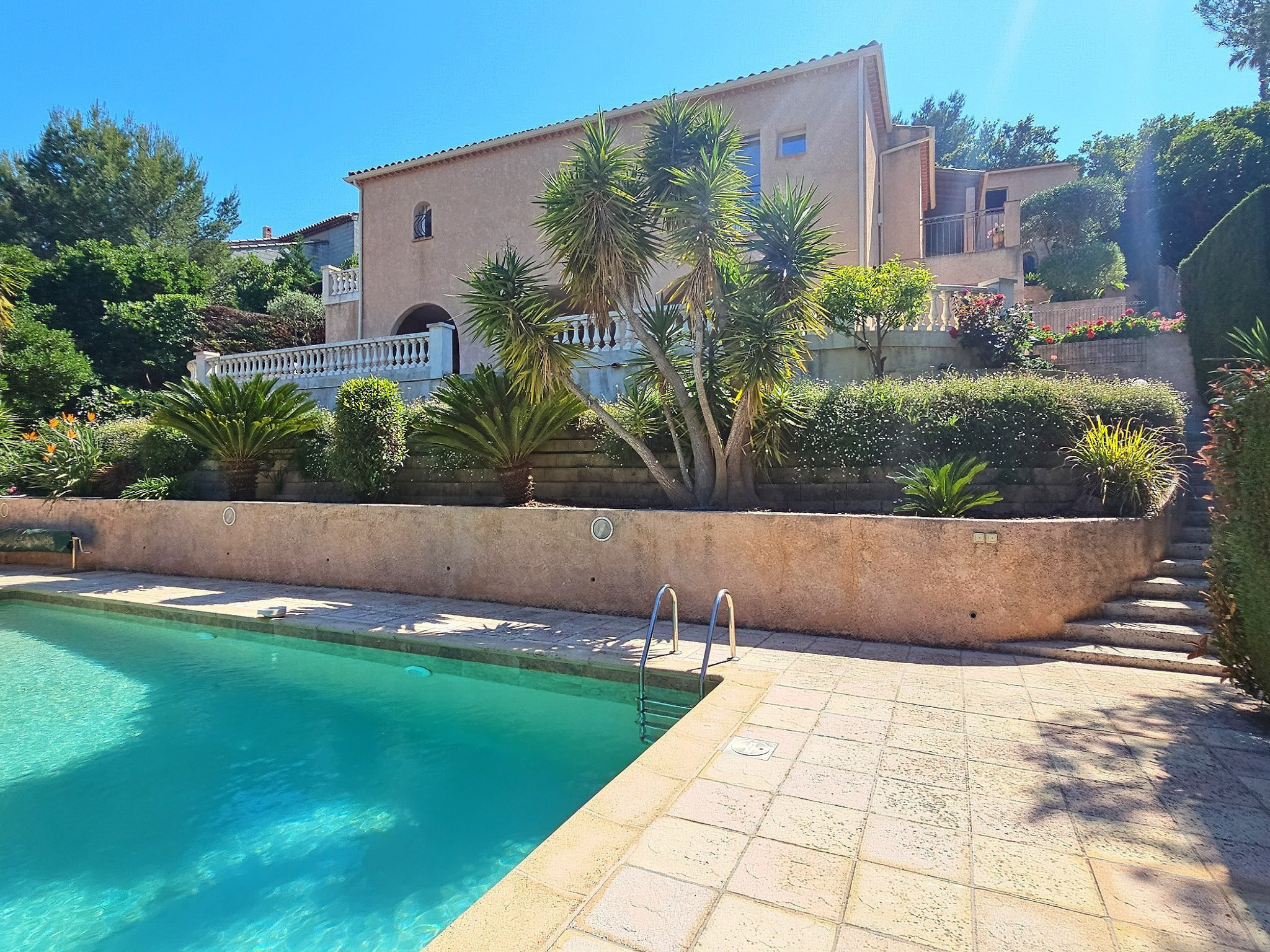 Superbe Villa avec piscine et pool house