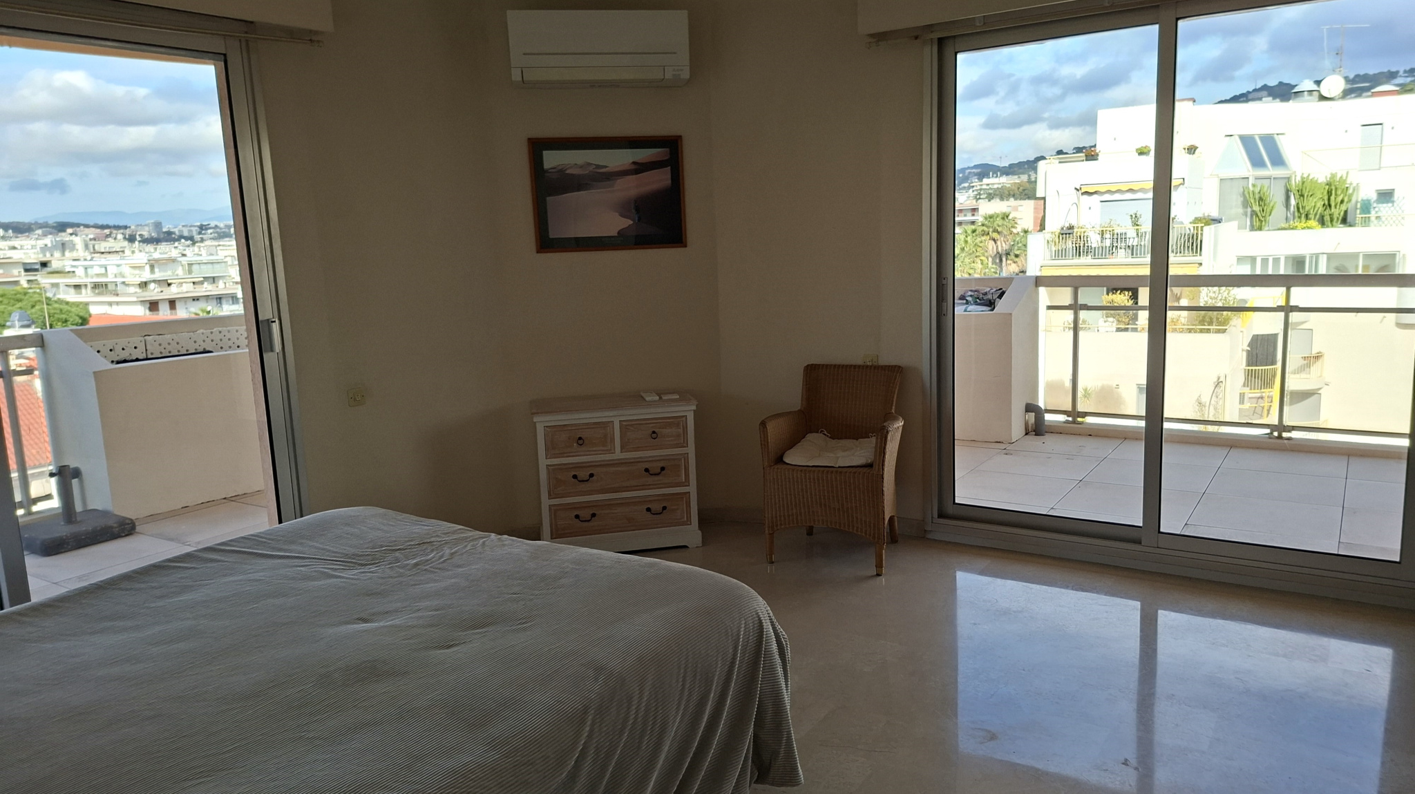 Appartement de Standing – Pointe Croisette T7 – Cannes – Le Palais Impérial – 5o Etage Vue 360o – 5 Chambres