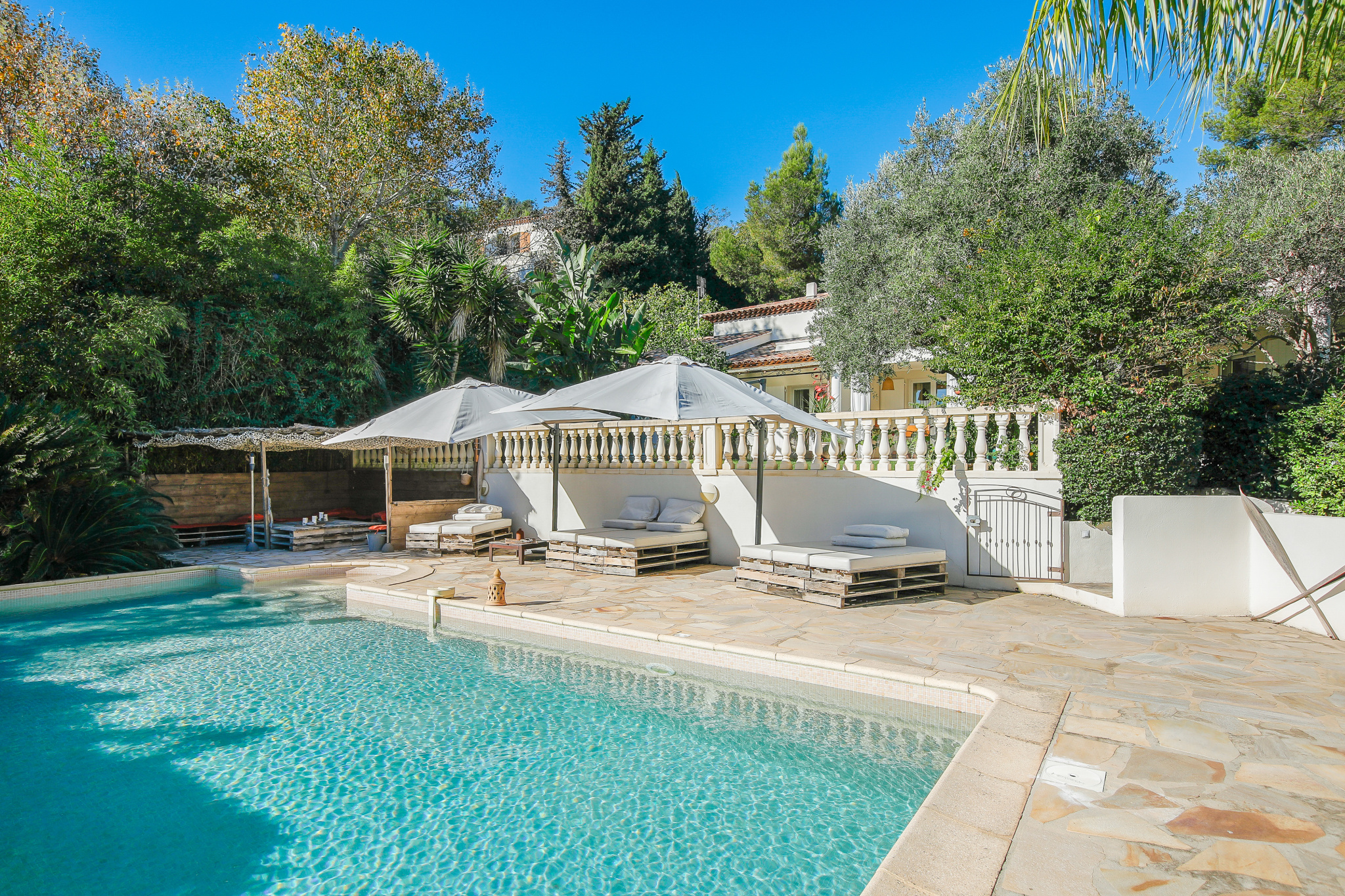 MAGNIFIQUE VILLA COUP DE COEUR A CARQUEIRANNE