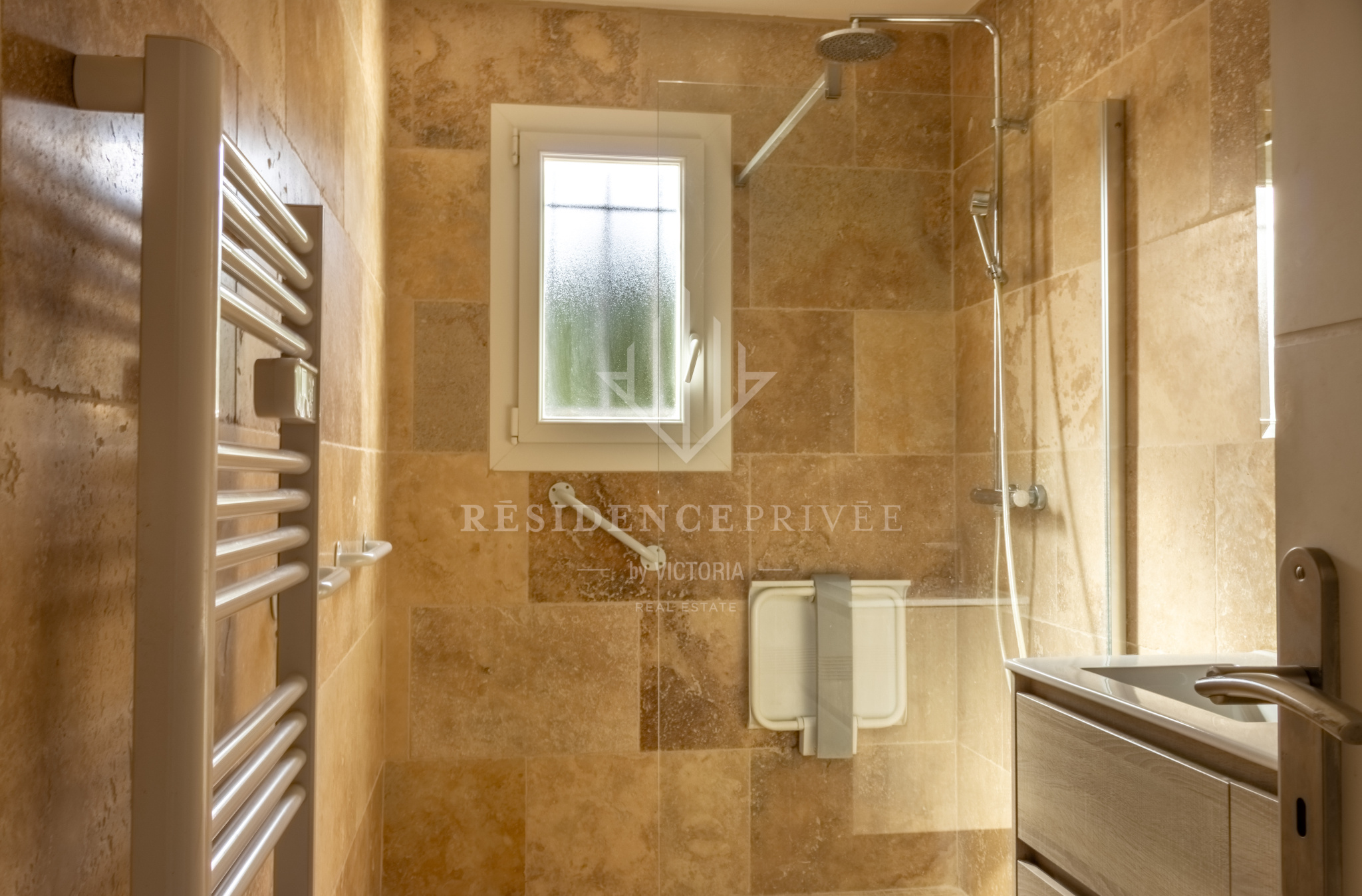 Maison Plain-pied secteur Almanarre