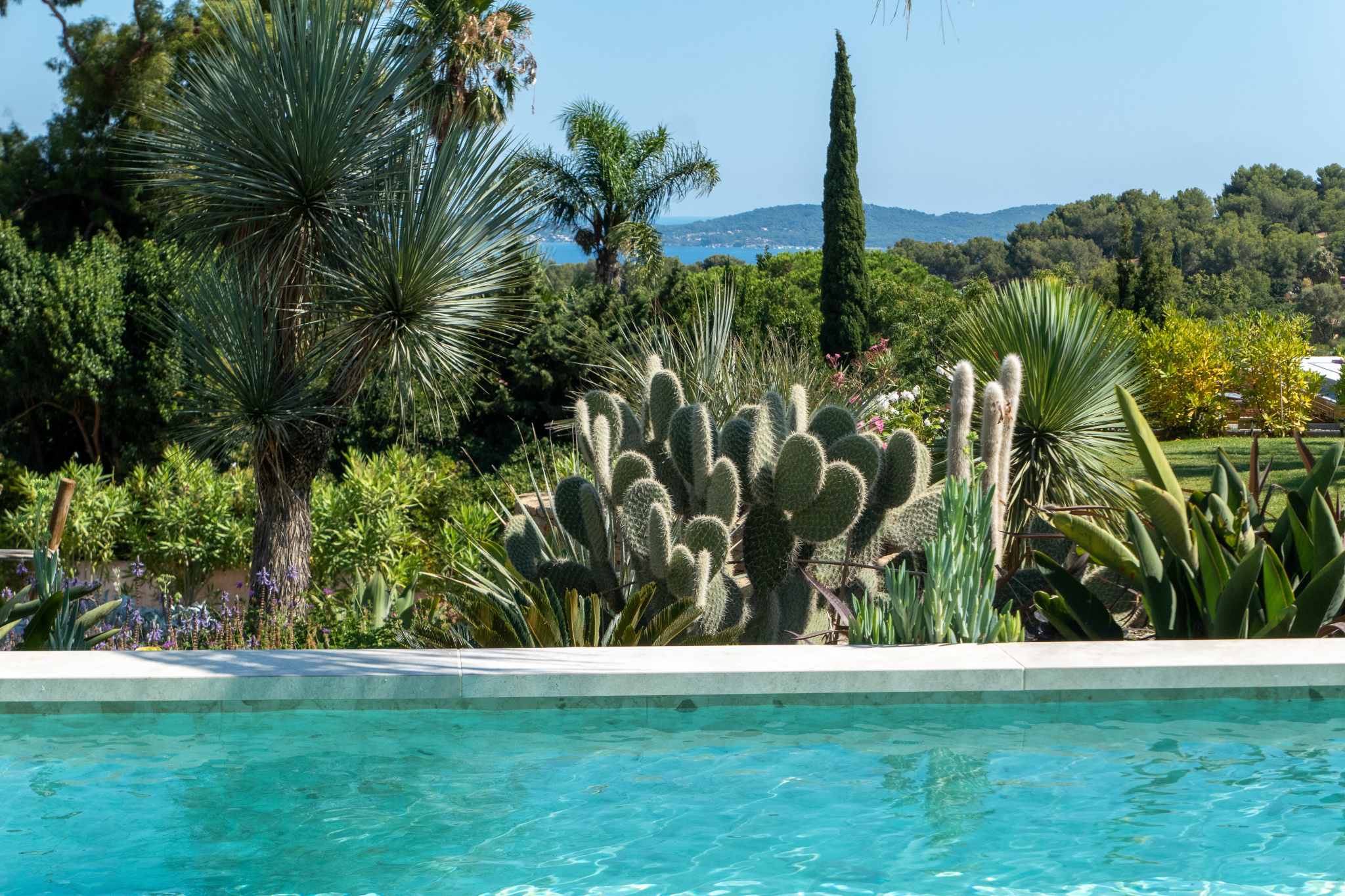 A Carqueiranne -Villa Architecte vue mer avec piscine,