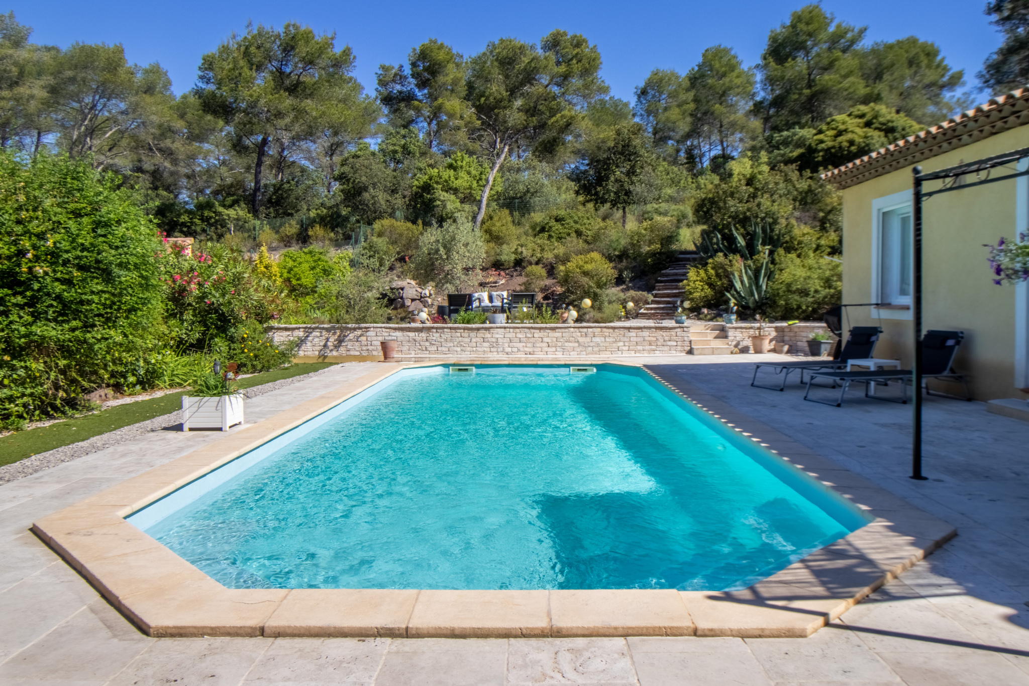 Villa avec dépendance, piscine et panorama