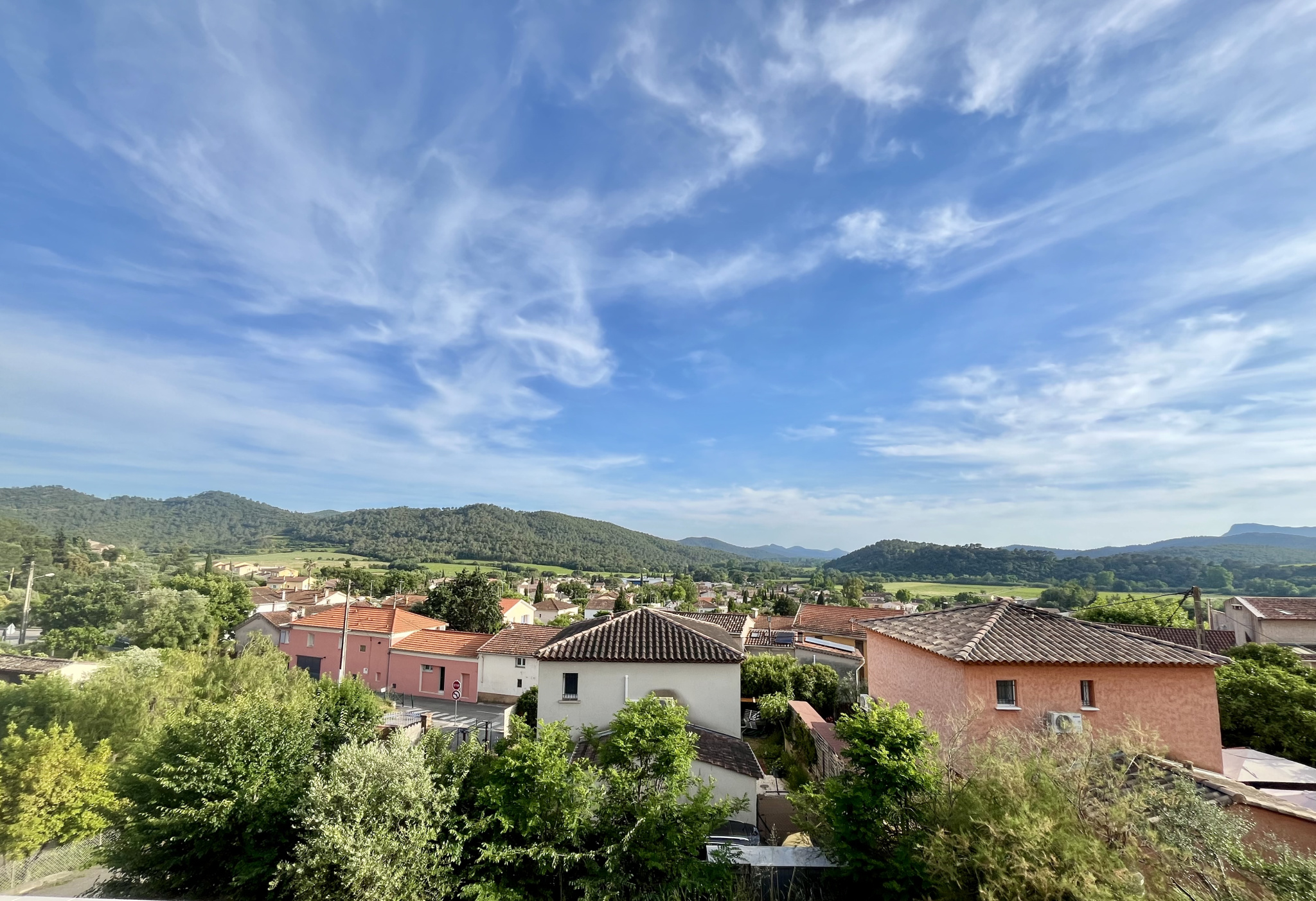 Maison individuelle de 6 pièces (135 m2) à Pierrefeu du Var
