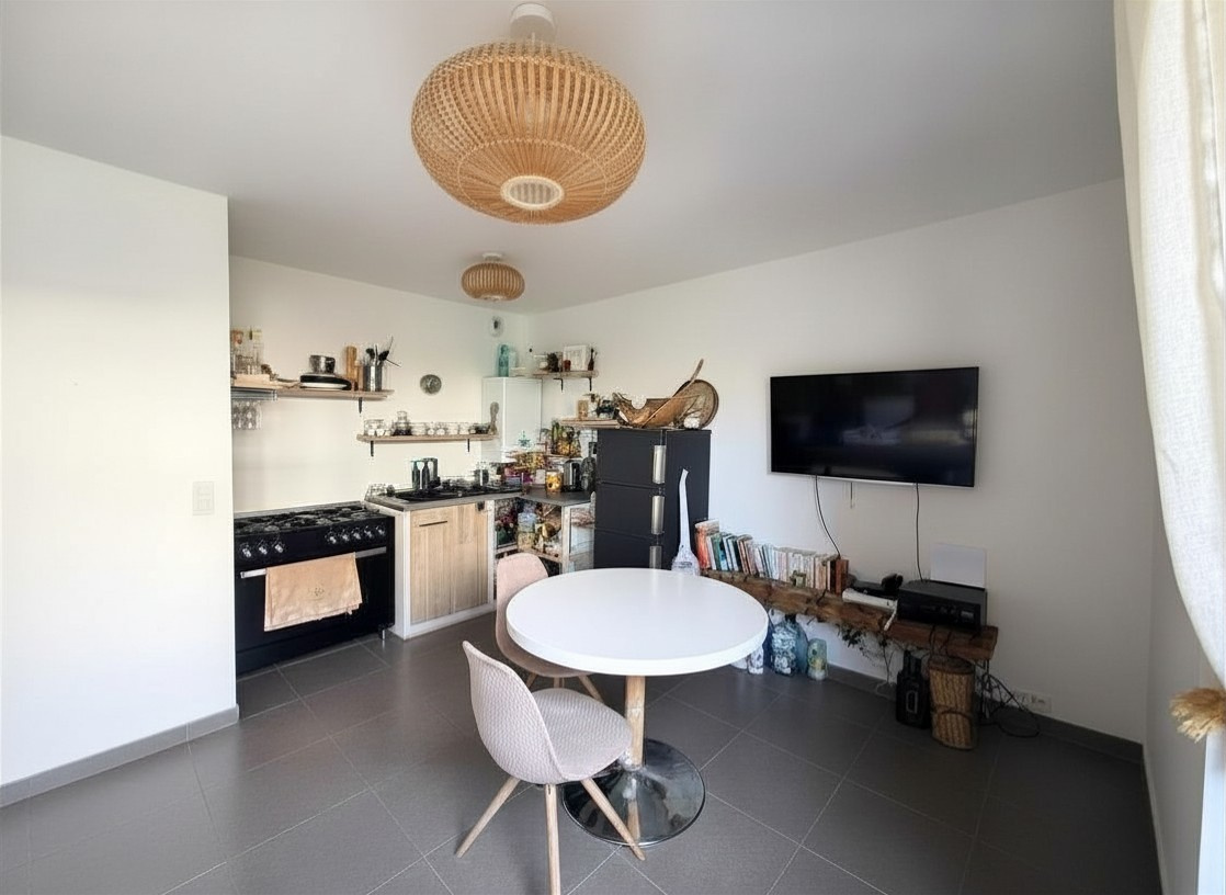 Studio avec piscine et stationnement – Hyères-les-Palmiers