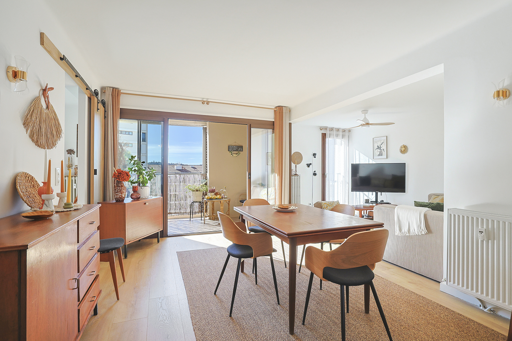 Hyères   Centre-ville : T3 lumineux entièrement rénové, parking, ascenseur, coup de cœur assuré