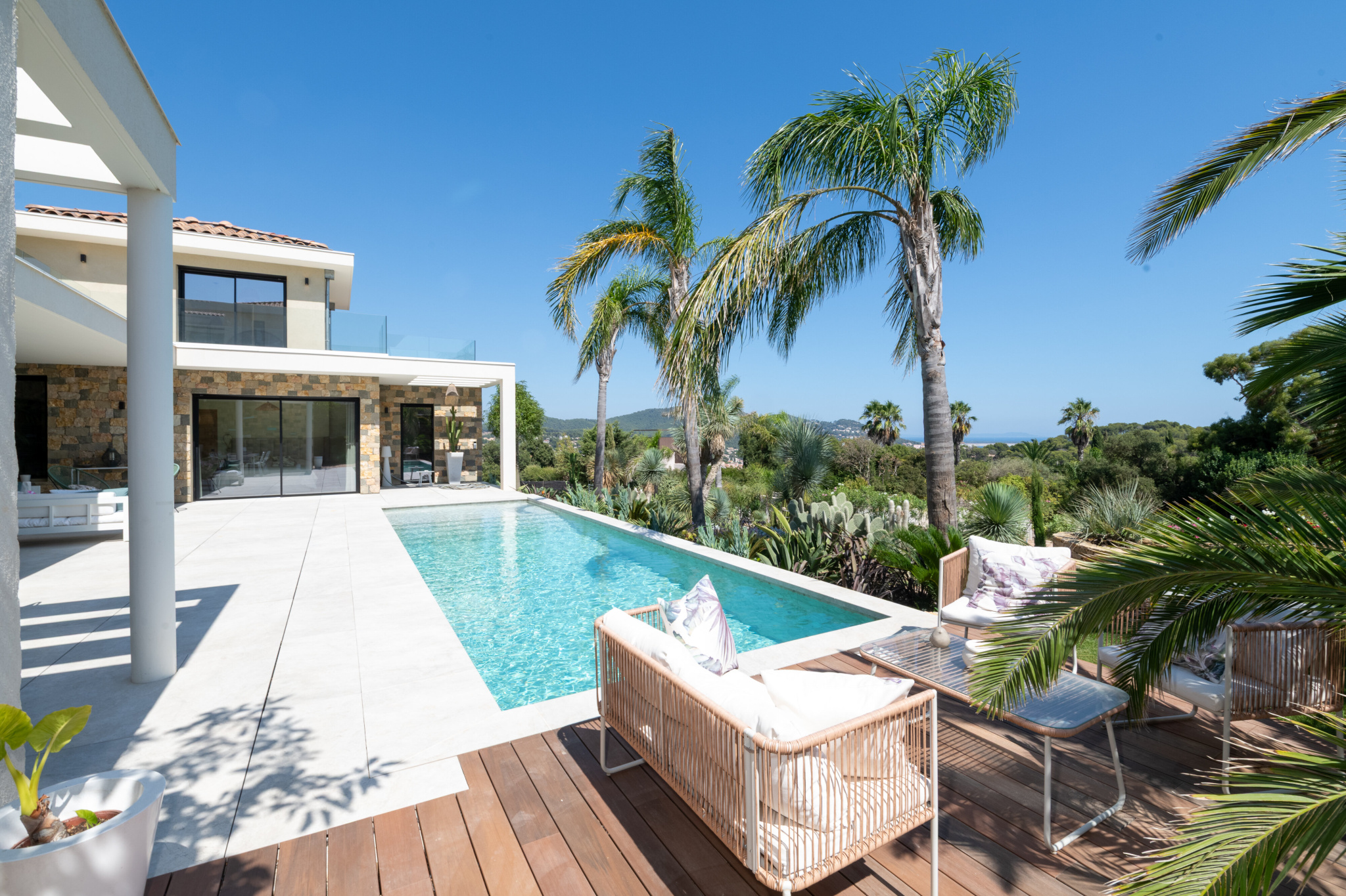 A Carqueiranne -Villa Architecte vue mer avec piscine