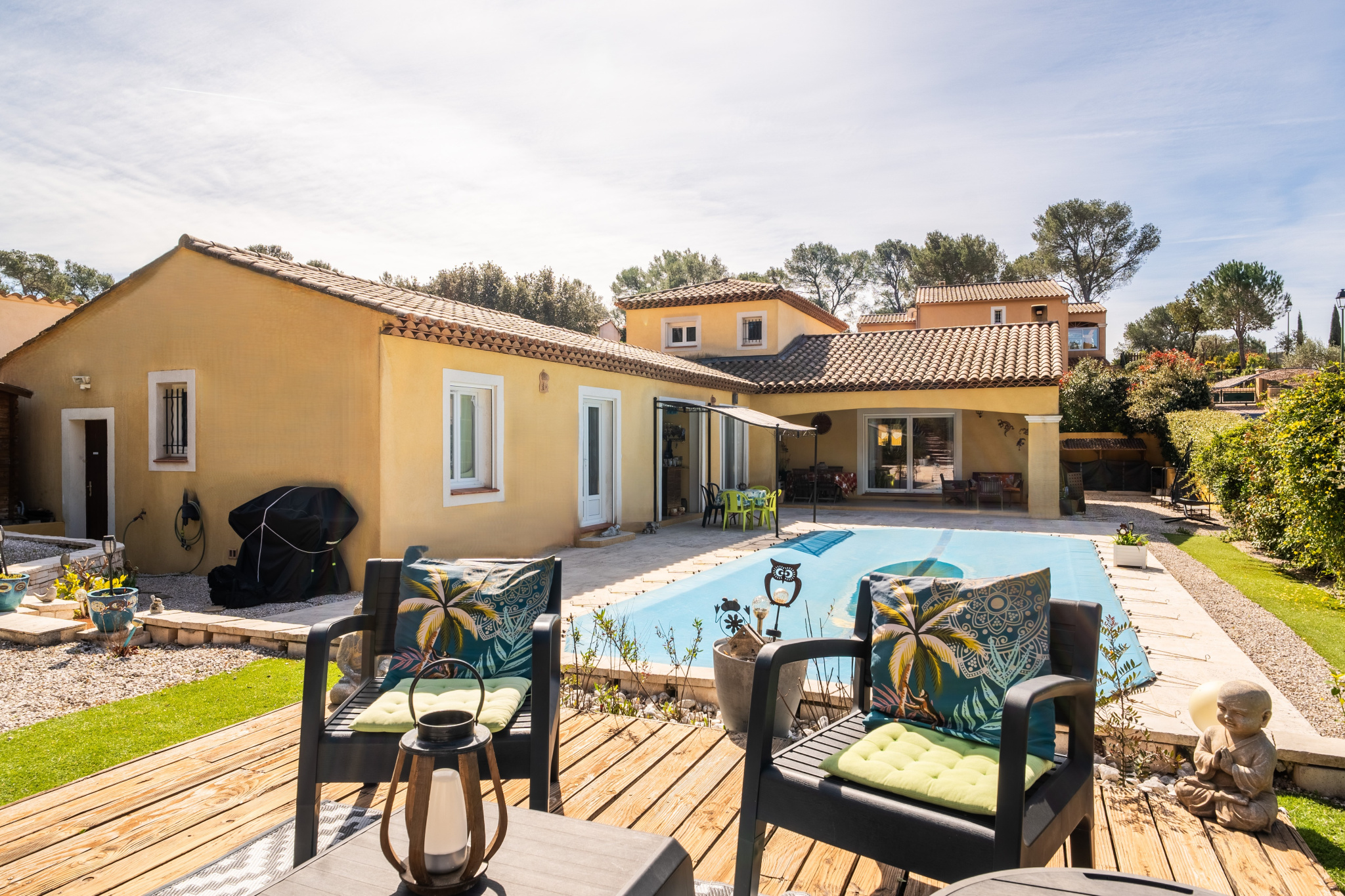 Villa avec dépendance, piscine et panorama