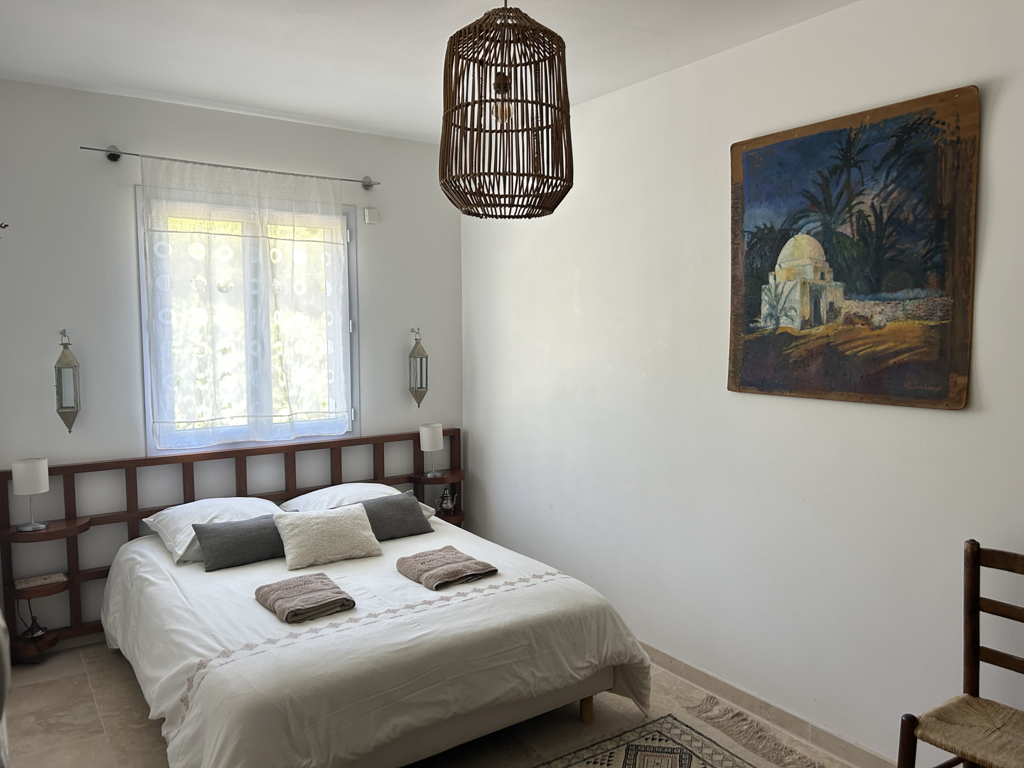 Villa d&rsquo;architecte de 221m2 9P 7Ch avec Piscine et Pool house à SOLLIES PONT. Rendement locatif important.