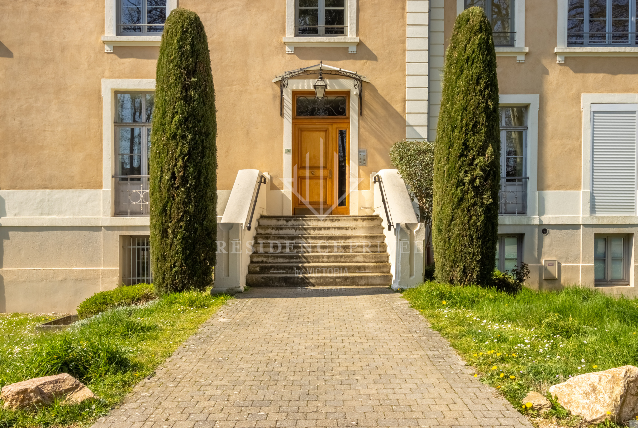 Appartement 2 pièces avec balcon et parking privatif