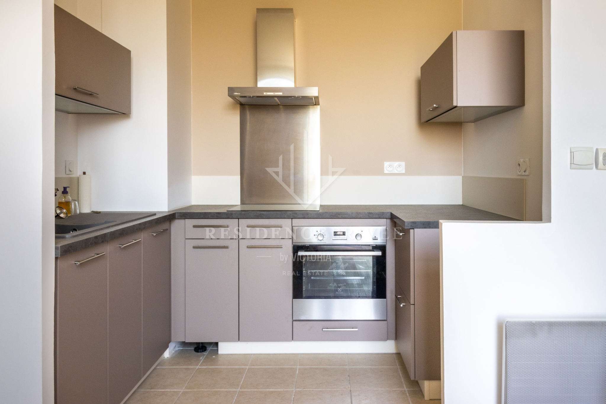 Appartement 2 pièces avec balcon et parking privatif