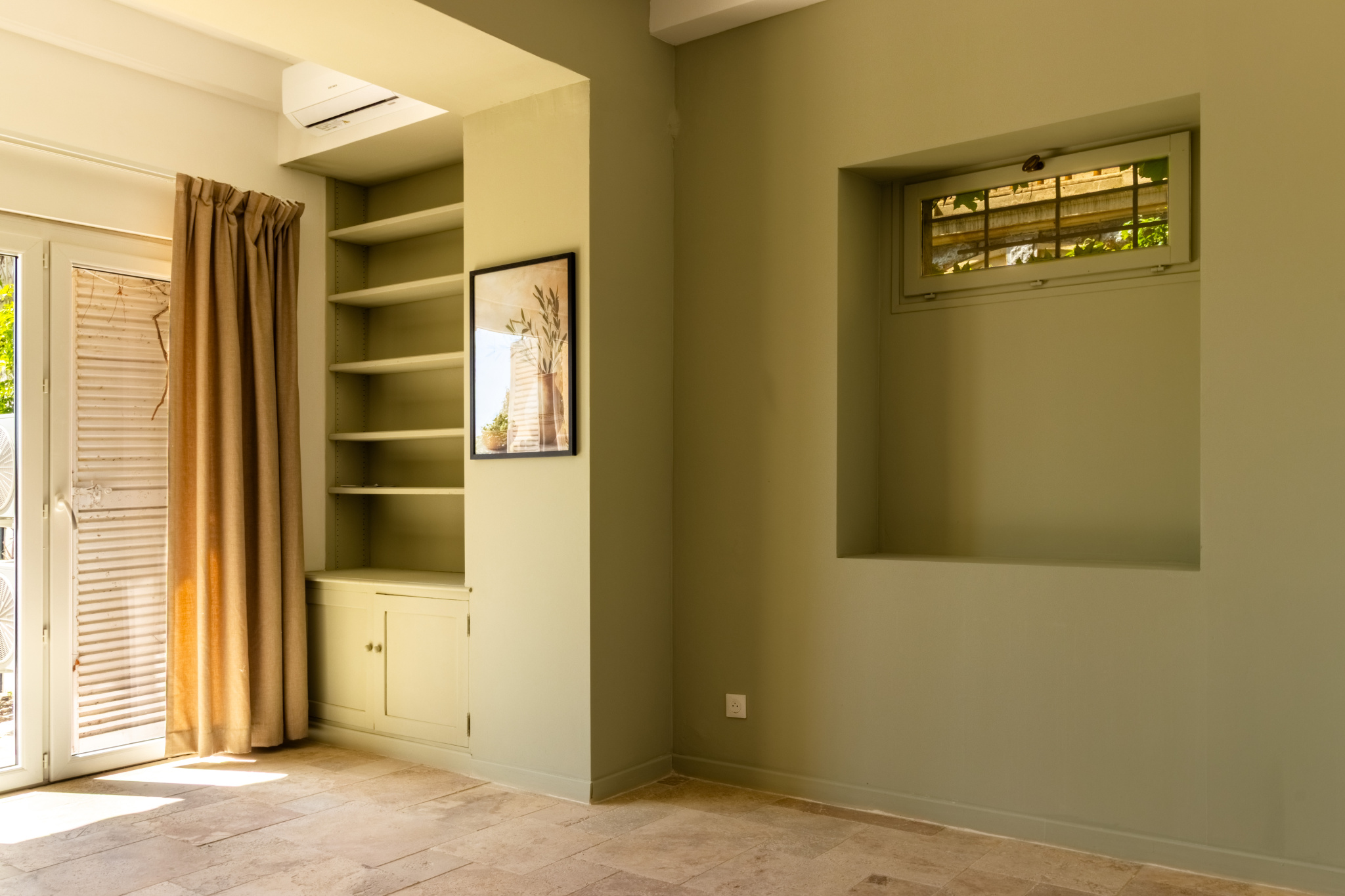 Appartement de charme, entièrement rénové, jardin.