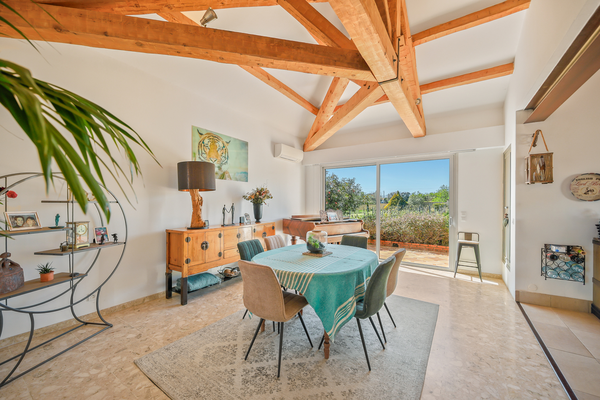 PROPRIETE D&rsquo;EXCEPTION AVEC VILLA ET ANNEXES