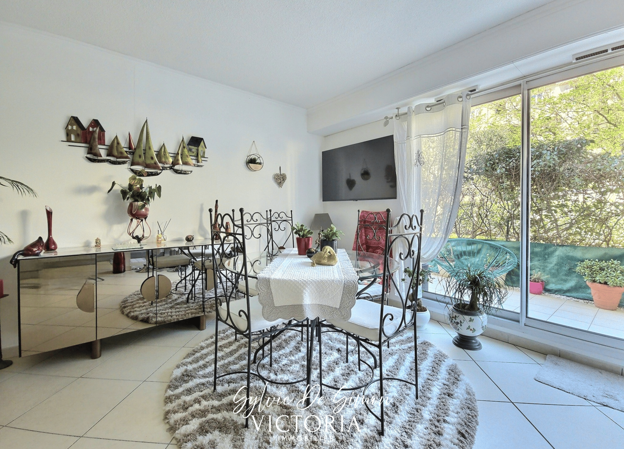 Craquez pour ce joli T3 en rez-de-jardin avec garage!