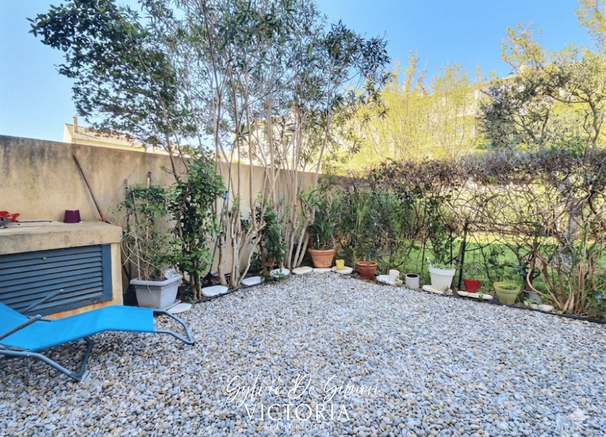 Craquez pour ce joli T3 en rez-de-jardin avec garage!