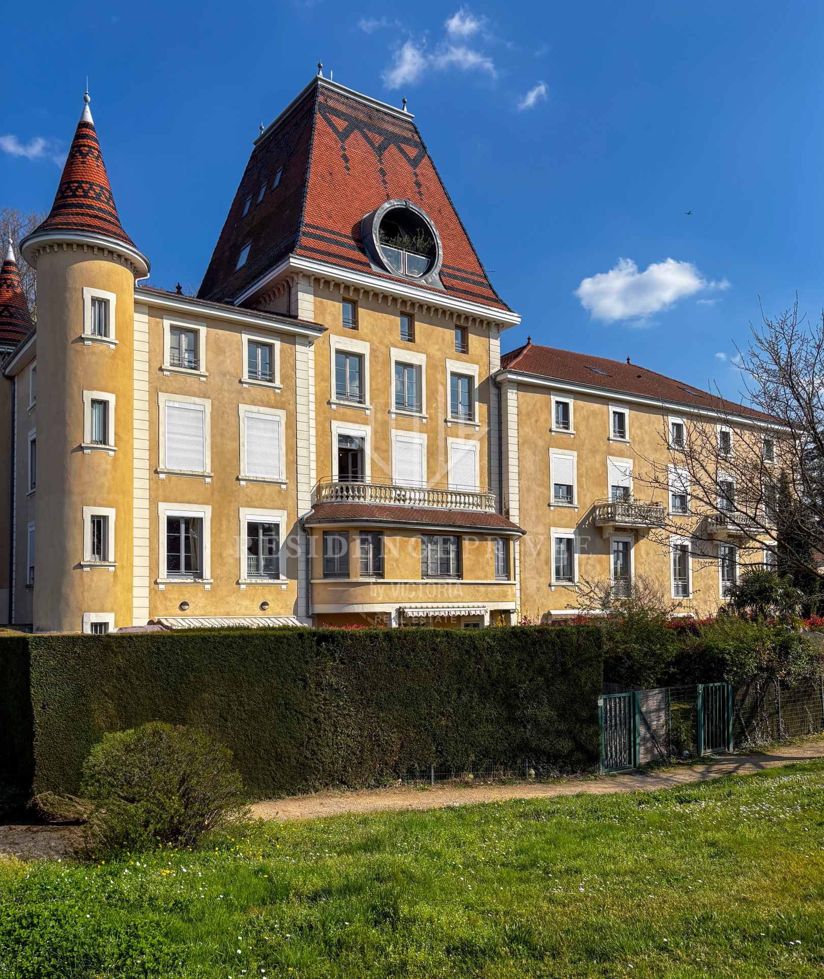 Appartement 2 pièces avec balcon et parking privatif
