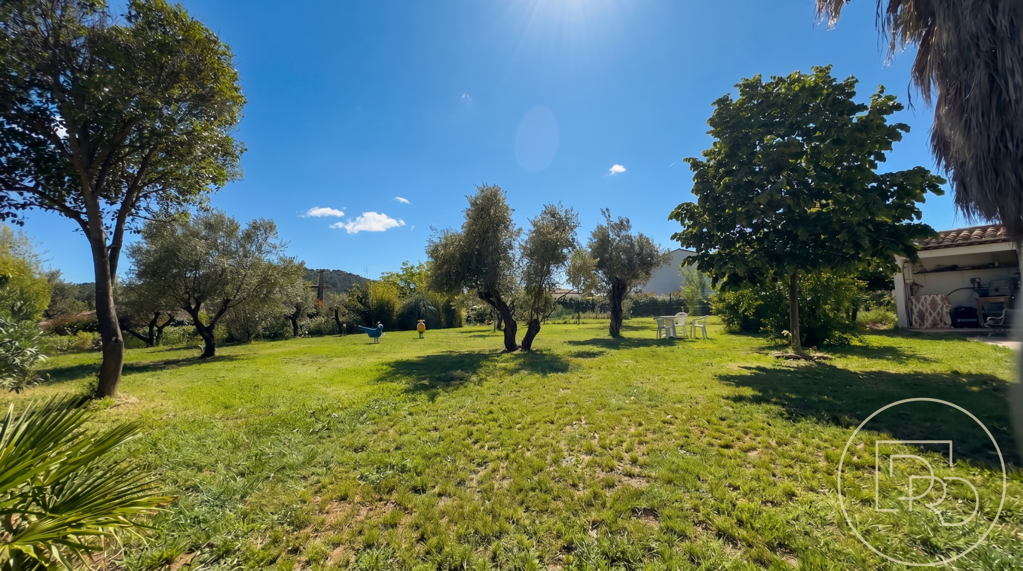 Propriété à Carnoules avec piscine, pool house et terrain constructible