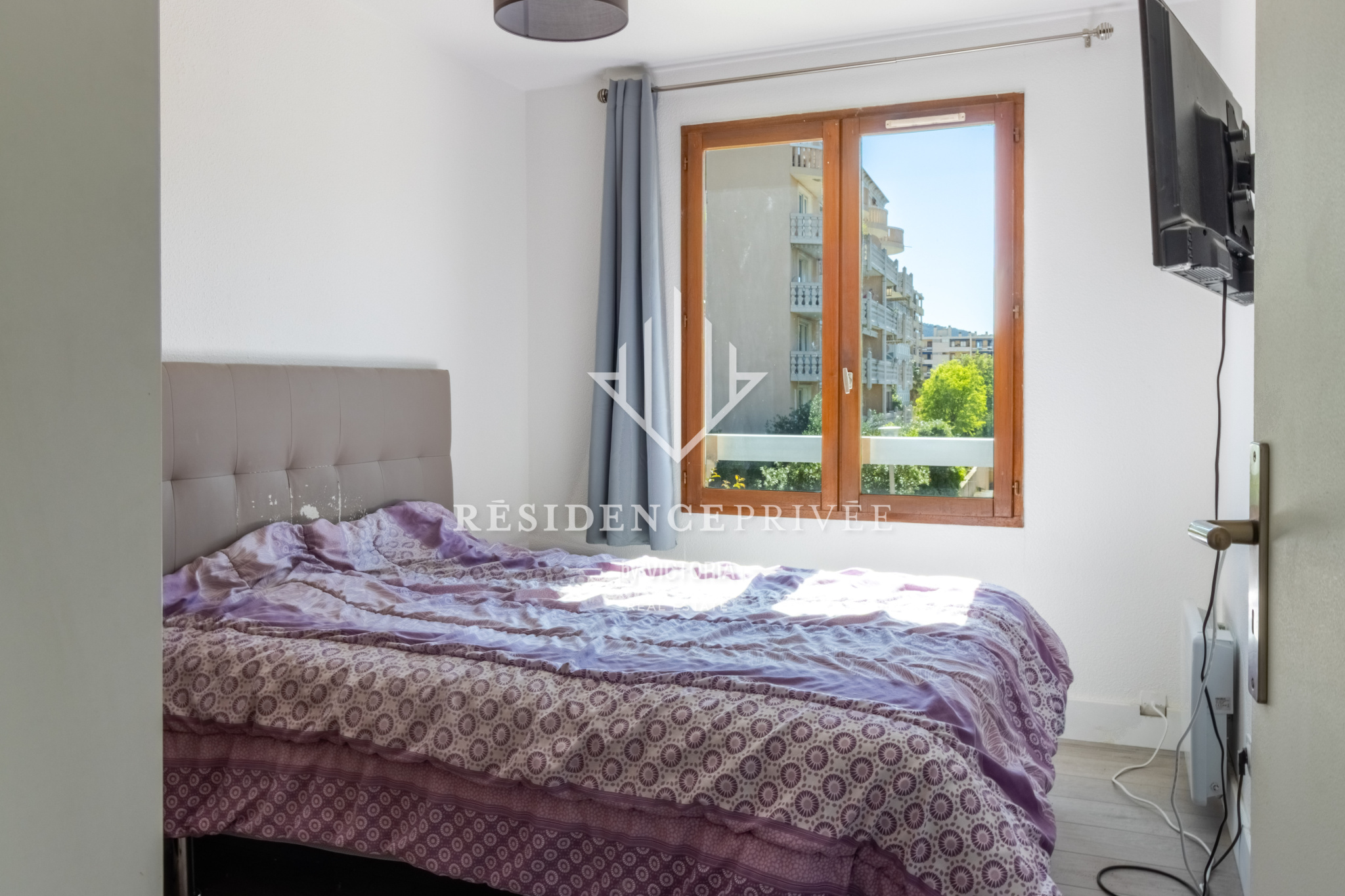 Appartement traversant 3 pièces avec terrasse et cave