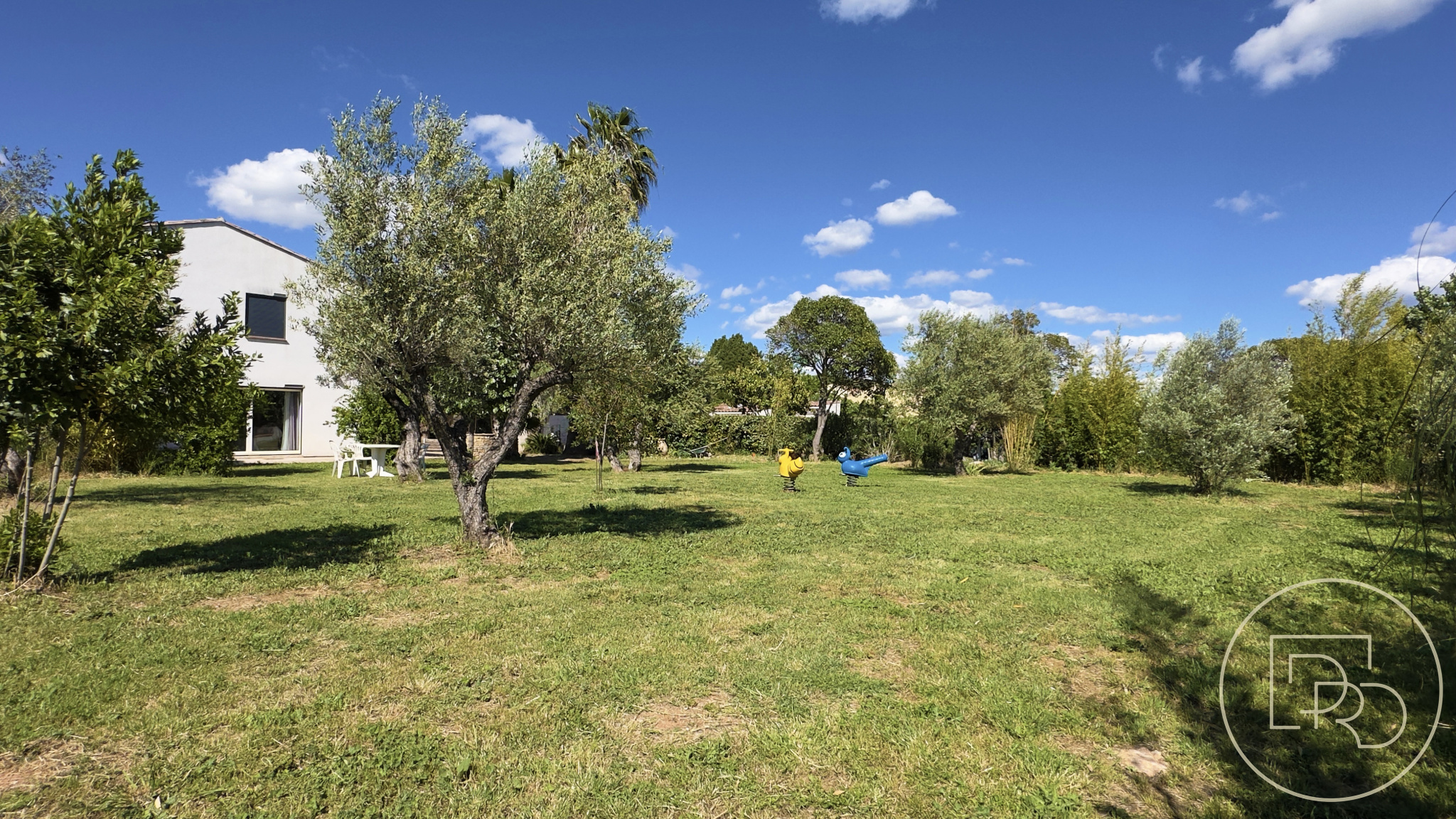 Propriété à Carnoules avec piscine, pool house et terrain constructible