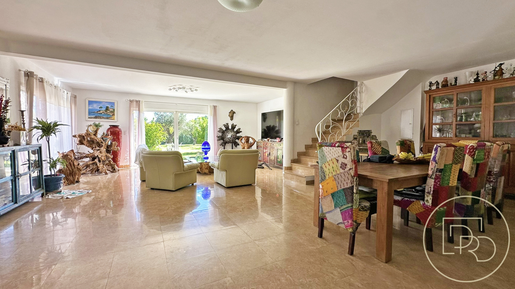 Propriété à Carnoules avec piscine, pool house et terrain constructible