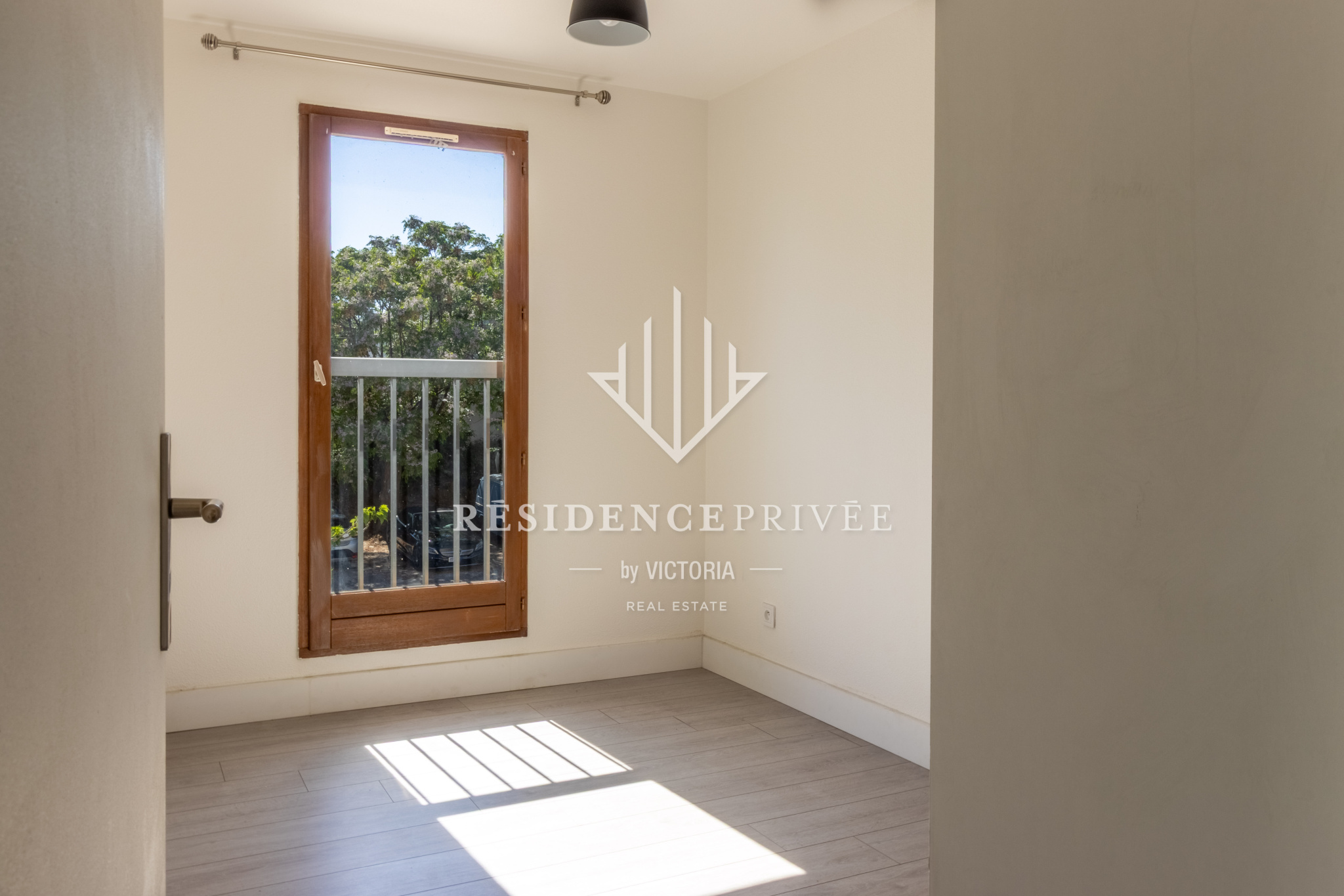 Appartement traversant 3 pièces avec terrasse et cave