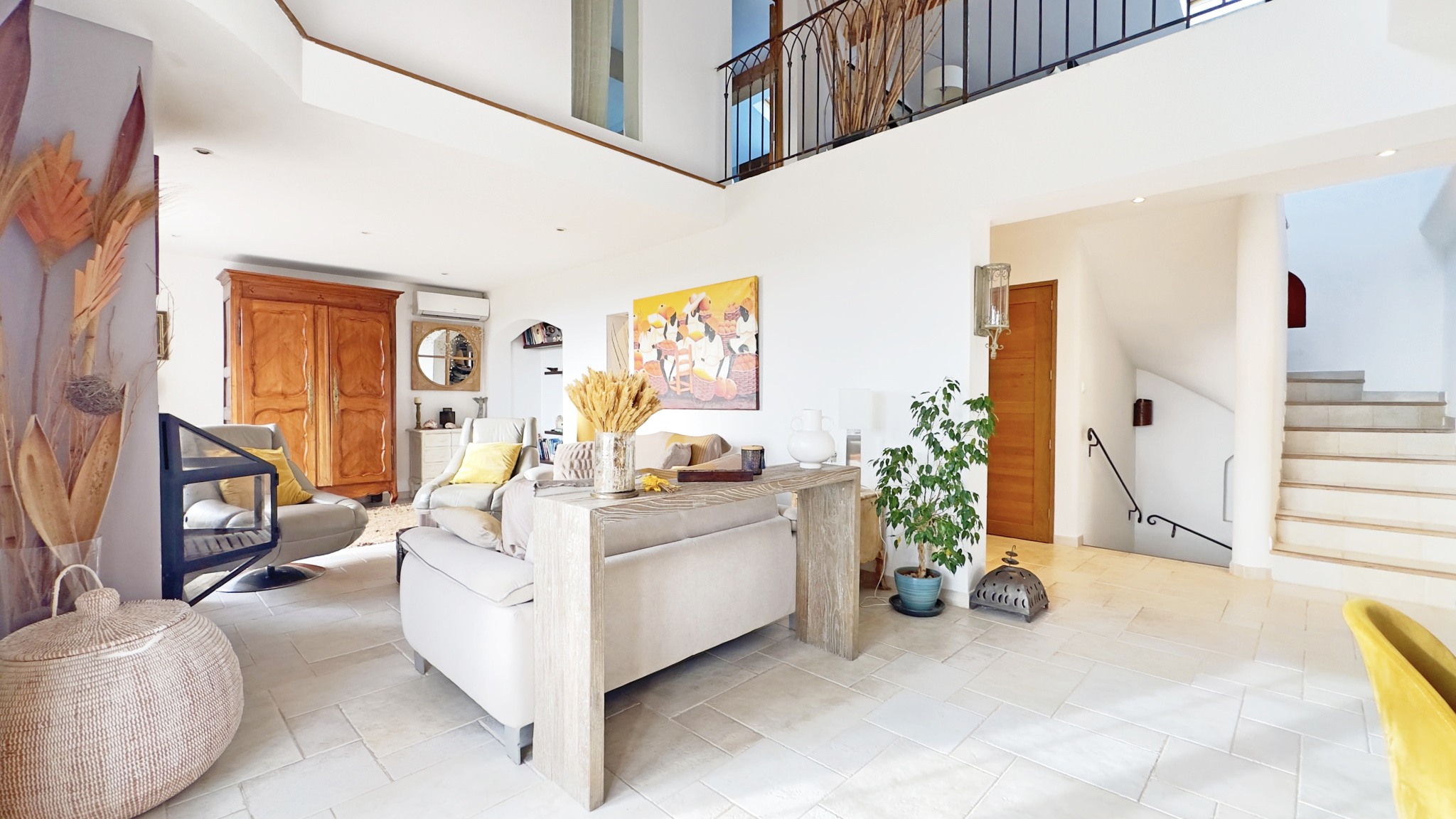 Villa de 306 m2 avec piscine et vue dégagée