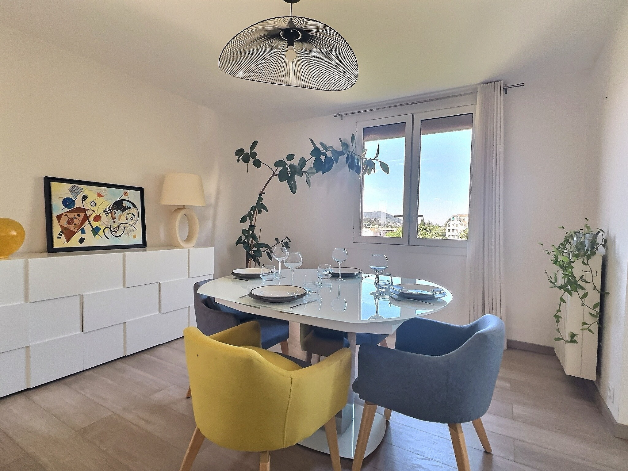 Appartement T5 92m2- Dernier étage – Ascenseur – Balcon