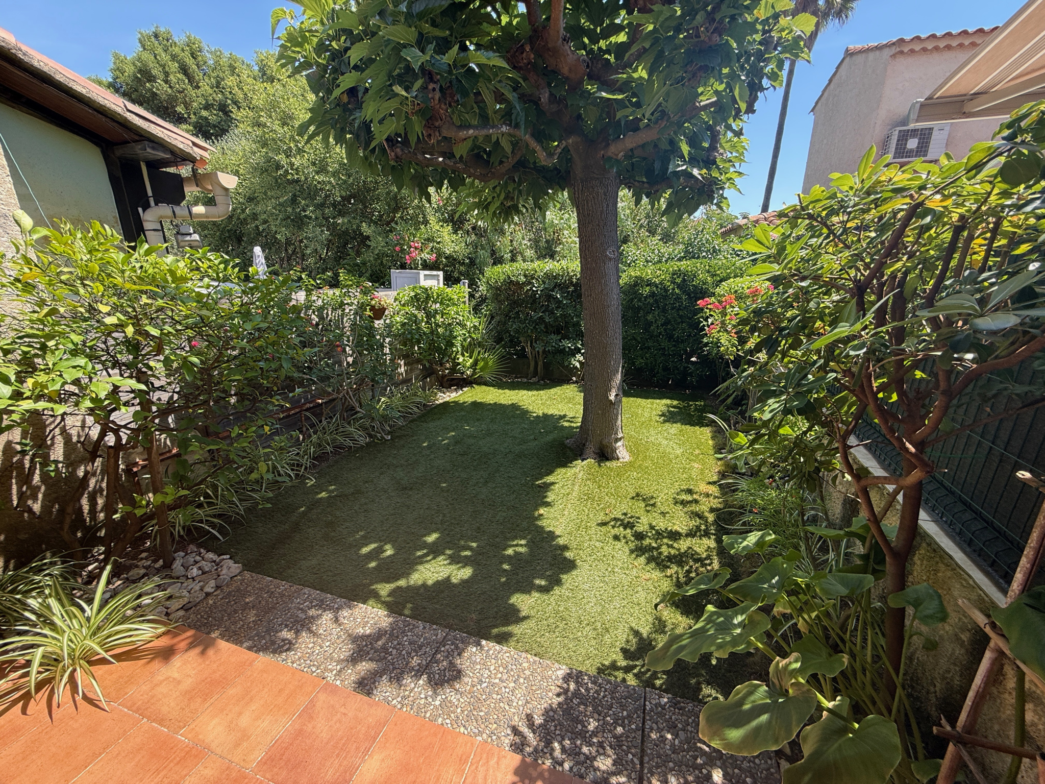 MAS DE CHARME AVEC JARDIN PRIVATIF ET POTENTIEL D&rsquo;EXTENSION
