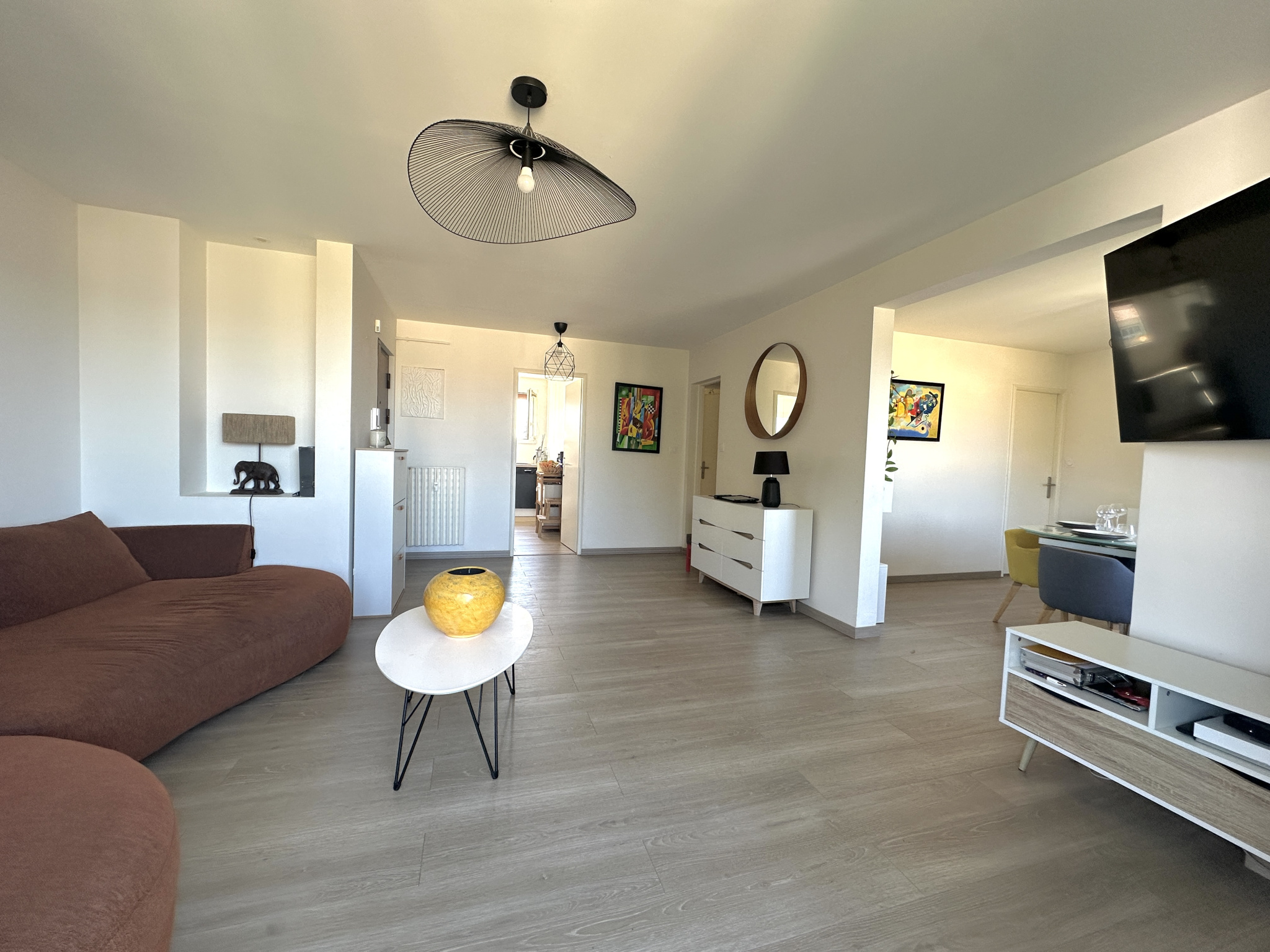 Appartement T5 92m2- Dernier étage – Ascenseur – Balcon