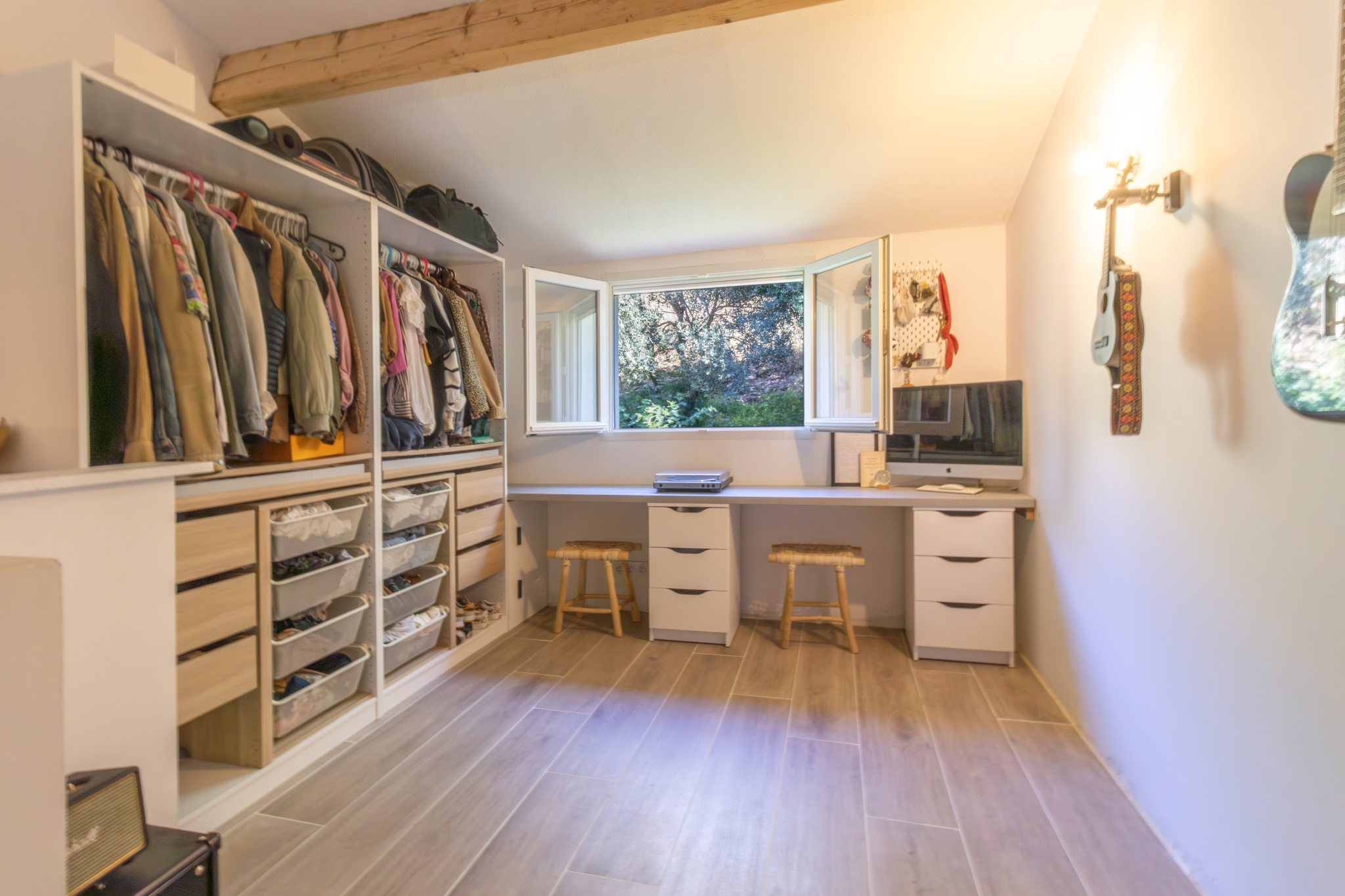 Duplex avec terrasse, entièrement rénové