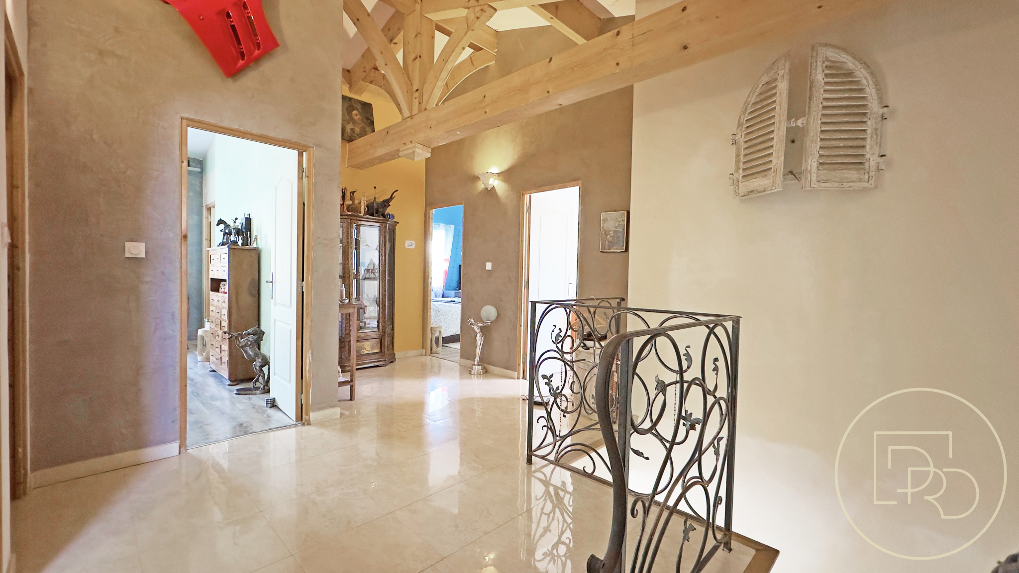 Propriété à Carnoules avec piscine, pool house et terrain constructible