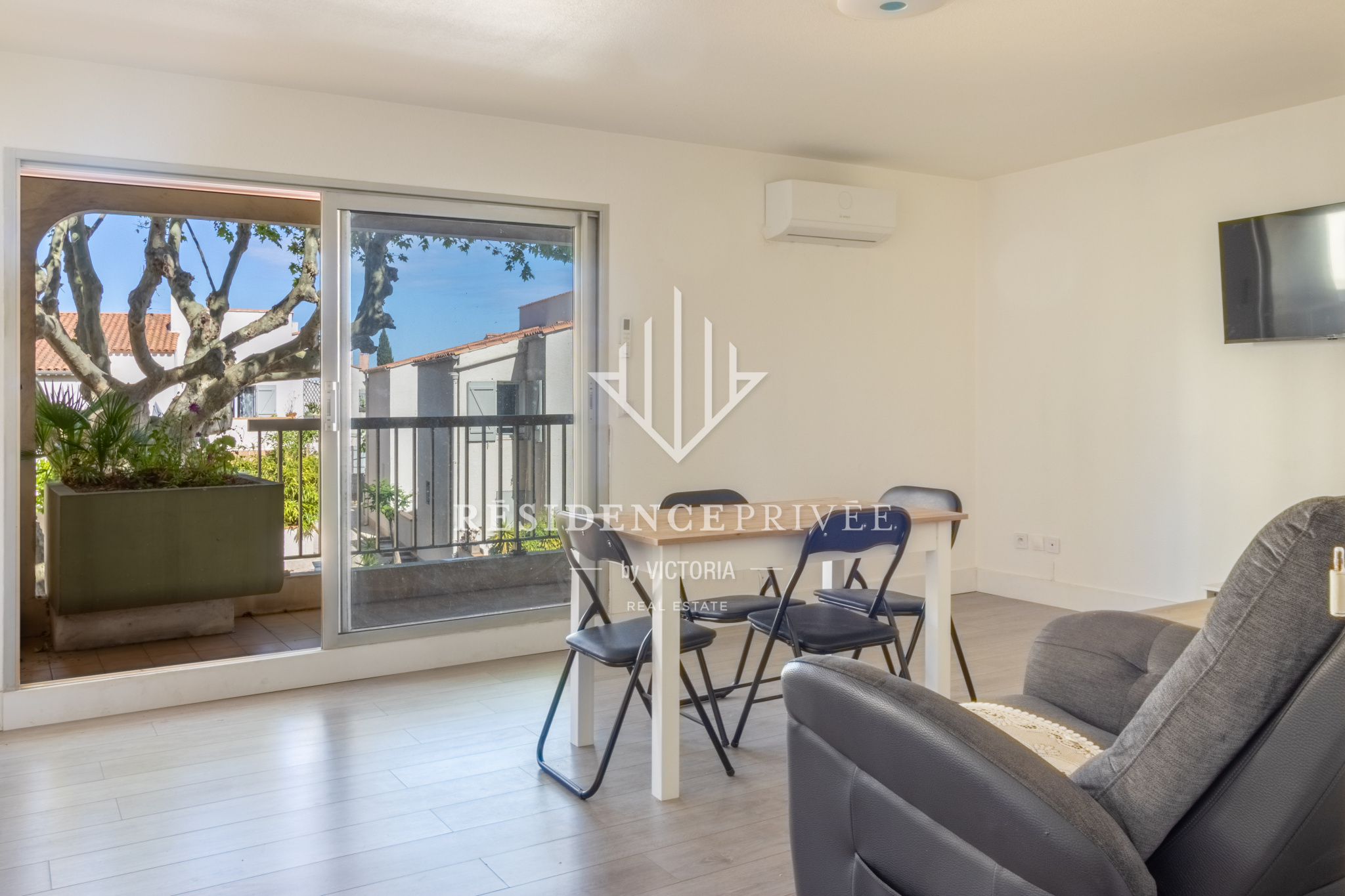 Appartement traversant 3 pièces avec terrasse et cave